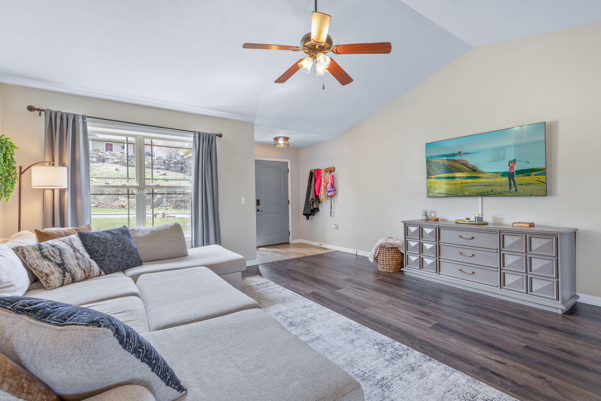 150 Whispering Meadows Parkway Property Photo 7