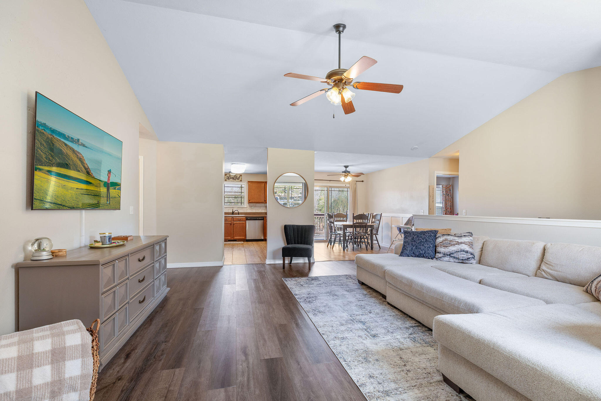 150 Whispering Meadows Parkway Property Photo 8