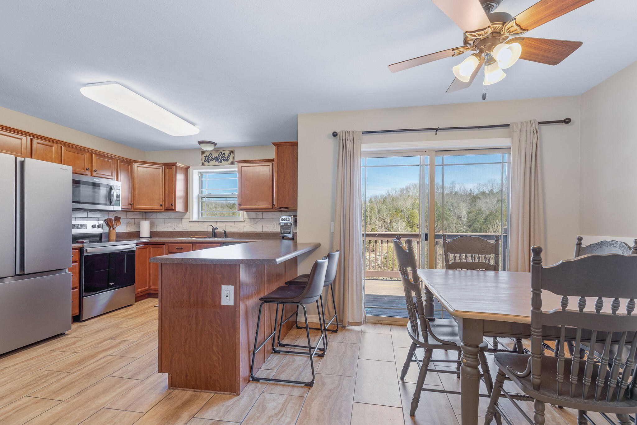 150 Whispering Meadows Parkway Property Photo 9
