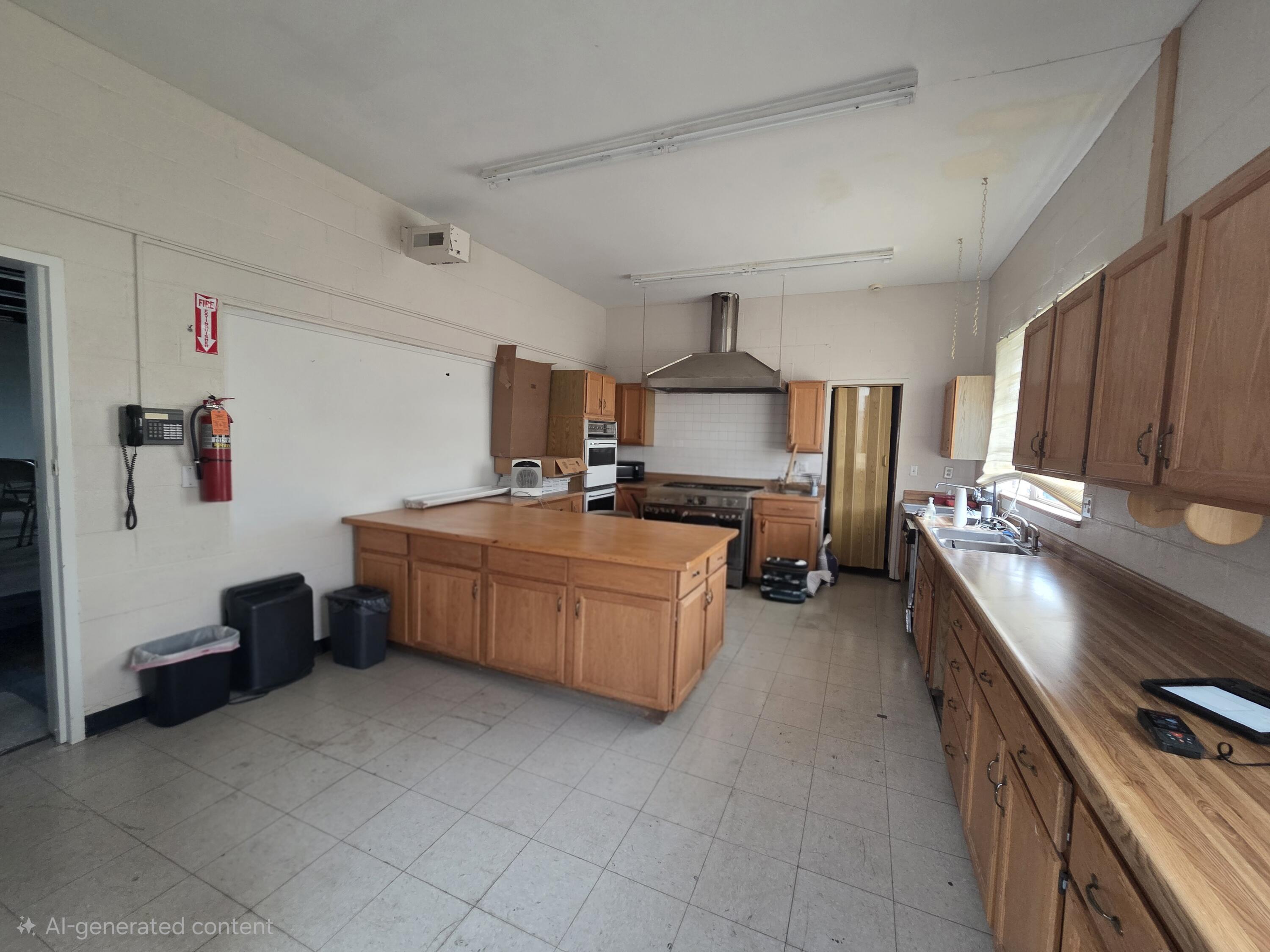 931 South Kickapoo Avenue Property Photo 16