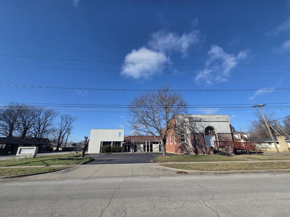 931 South Kickapoo Avenue Property Photo 23