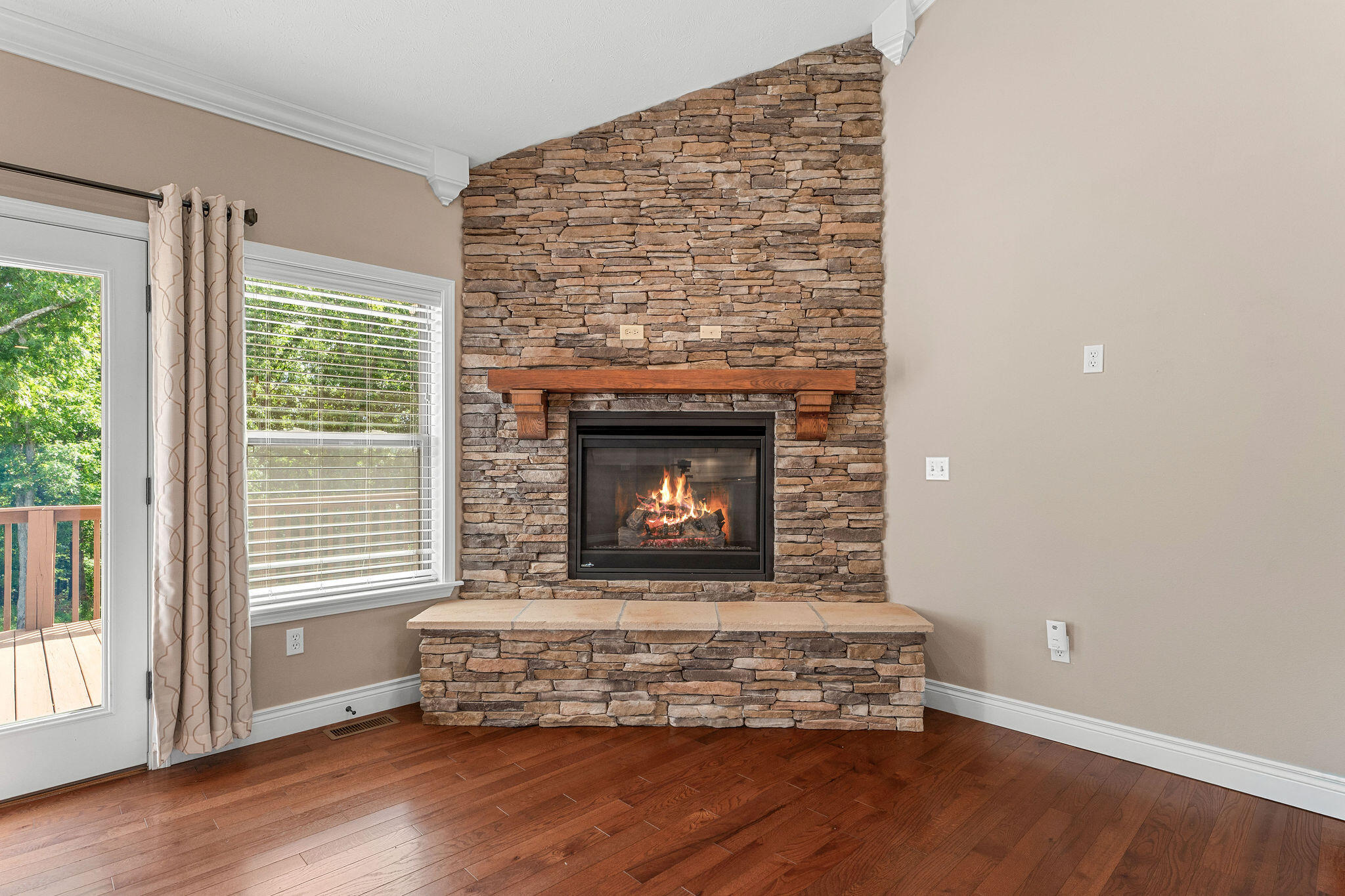 2325 Emory Creek Boulevard Property Photo 6