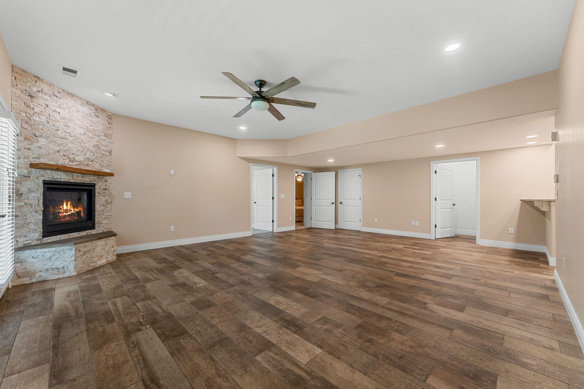 2325 Emory Creek Boulevard Property Photo 26