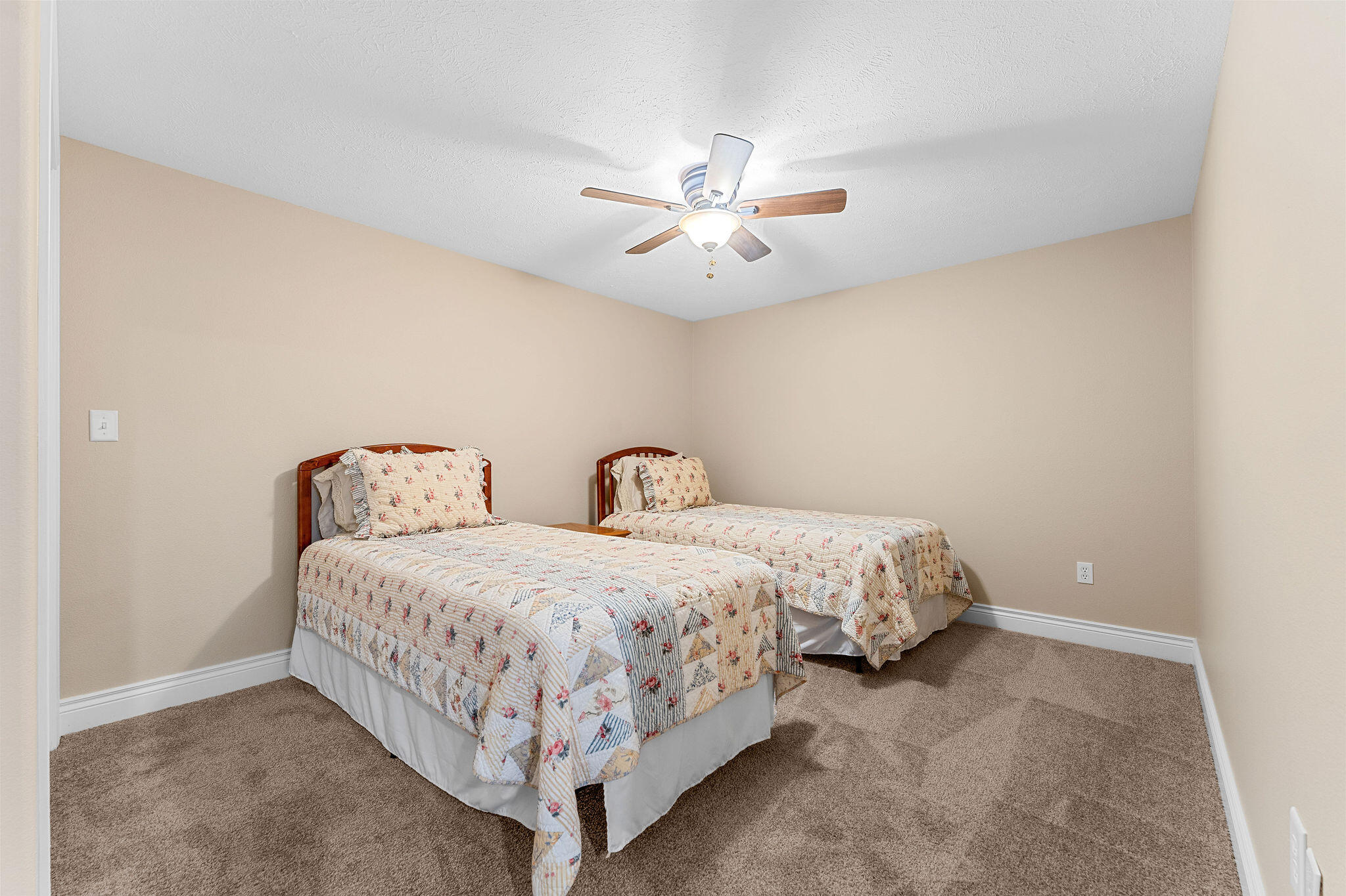 2325 Emory Creek Boulevard Property Photo 38