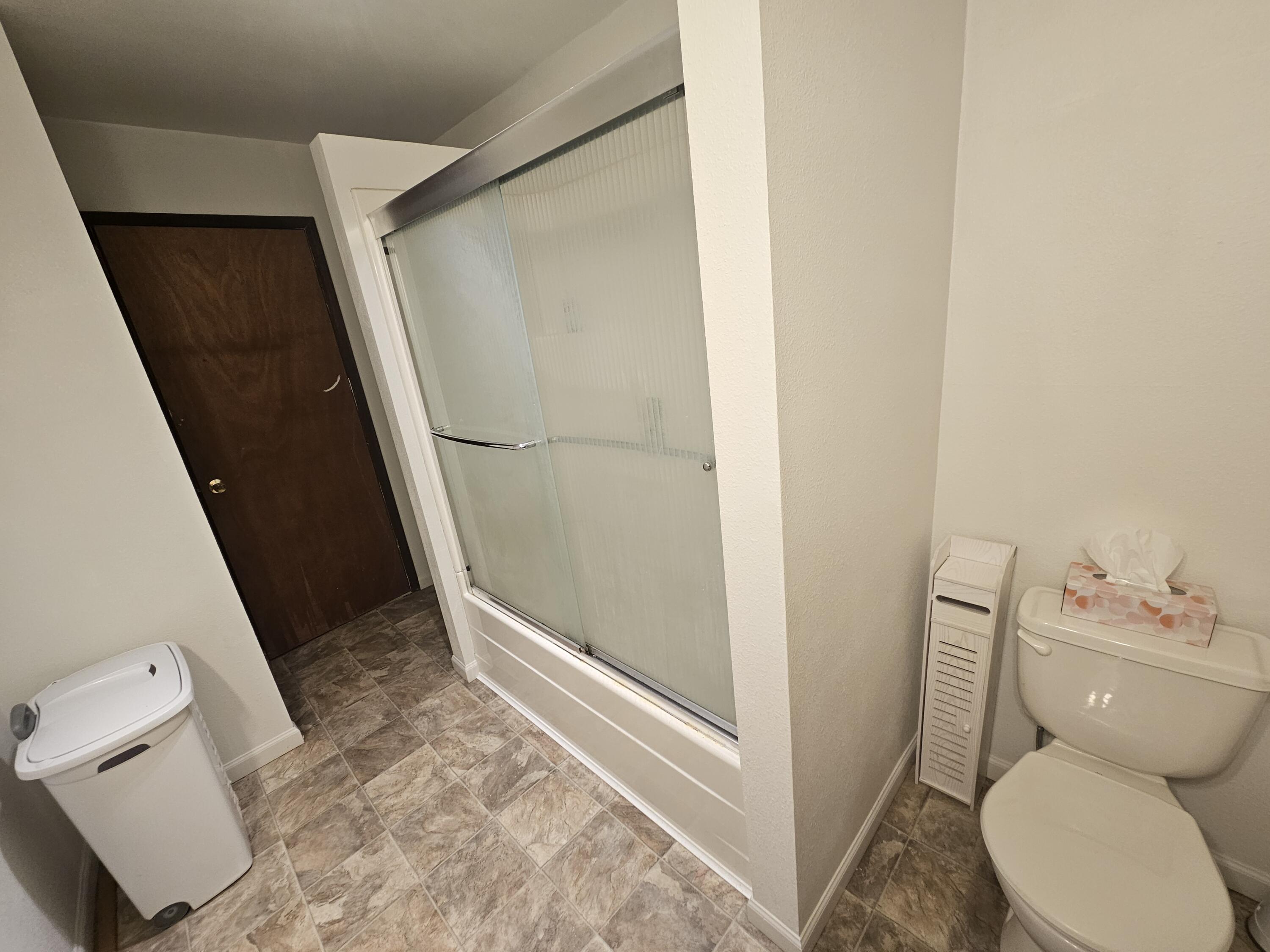 603 West 1st Street Property Photo 14
