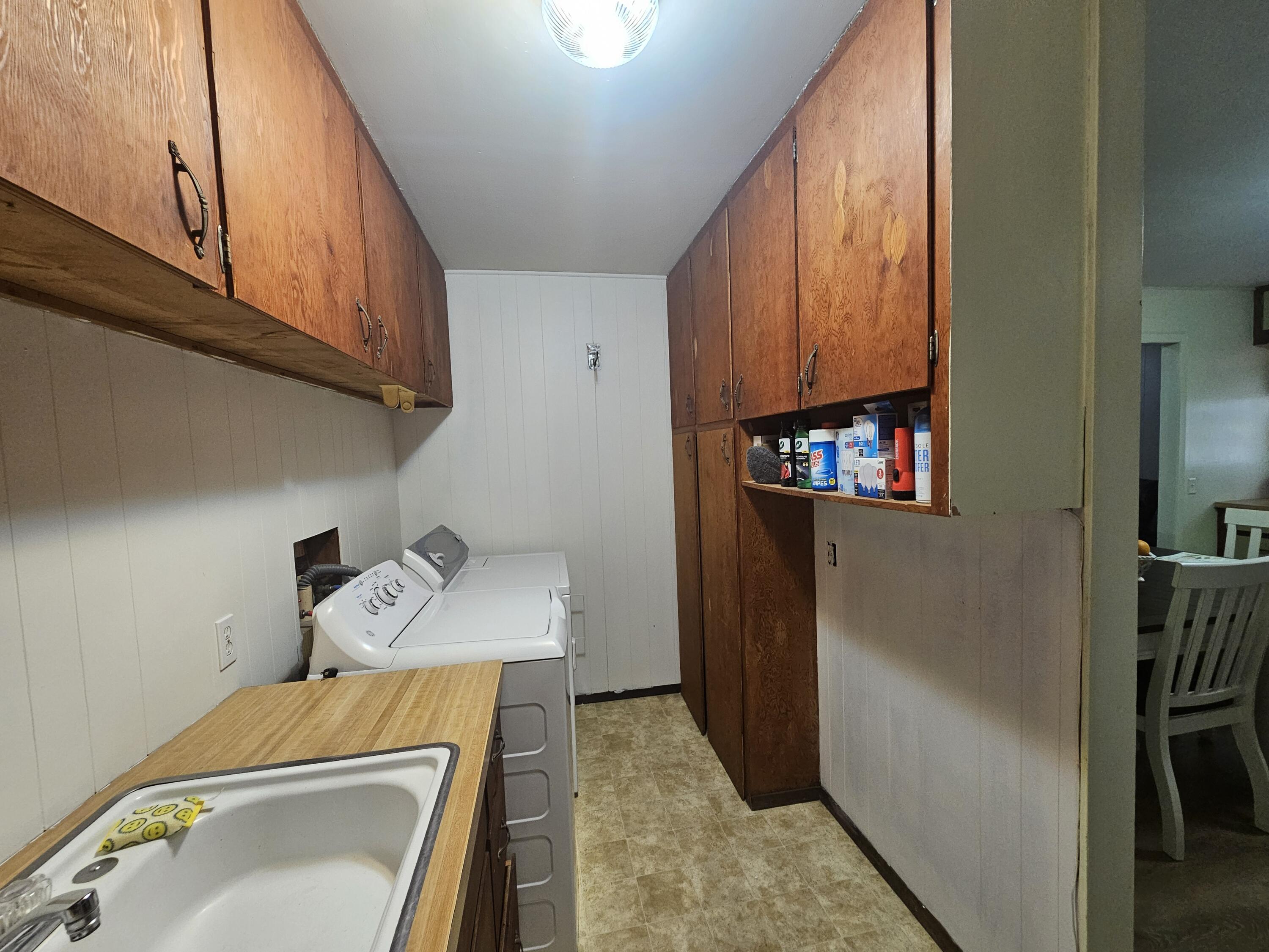 603 West 1st Street Property Photo 19