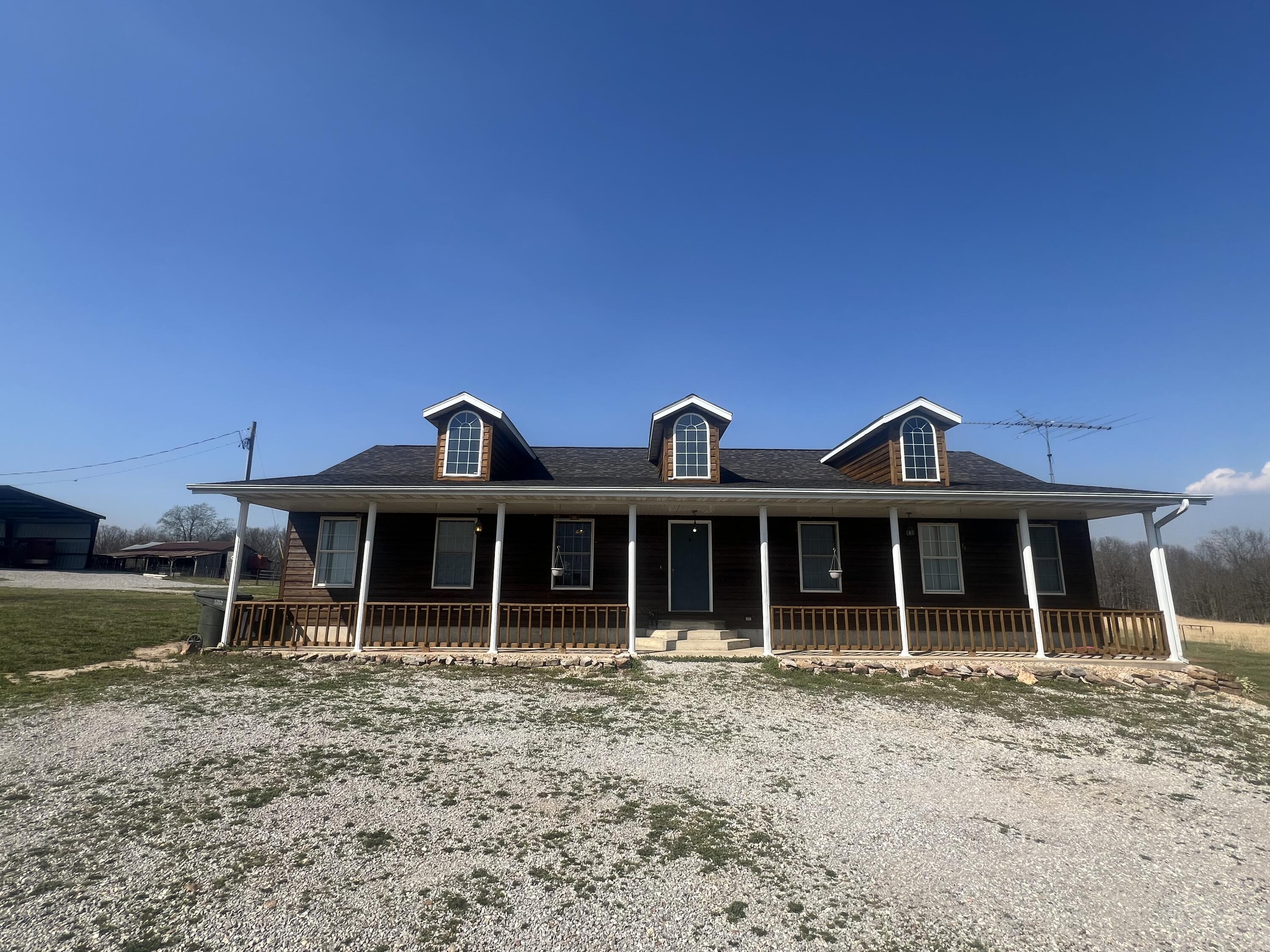 22177 Midvale Road Property Photo 1