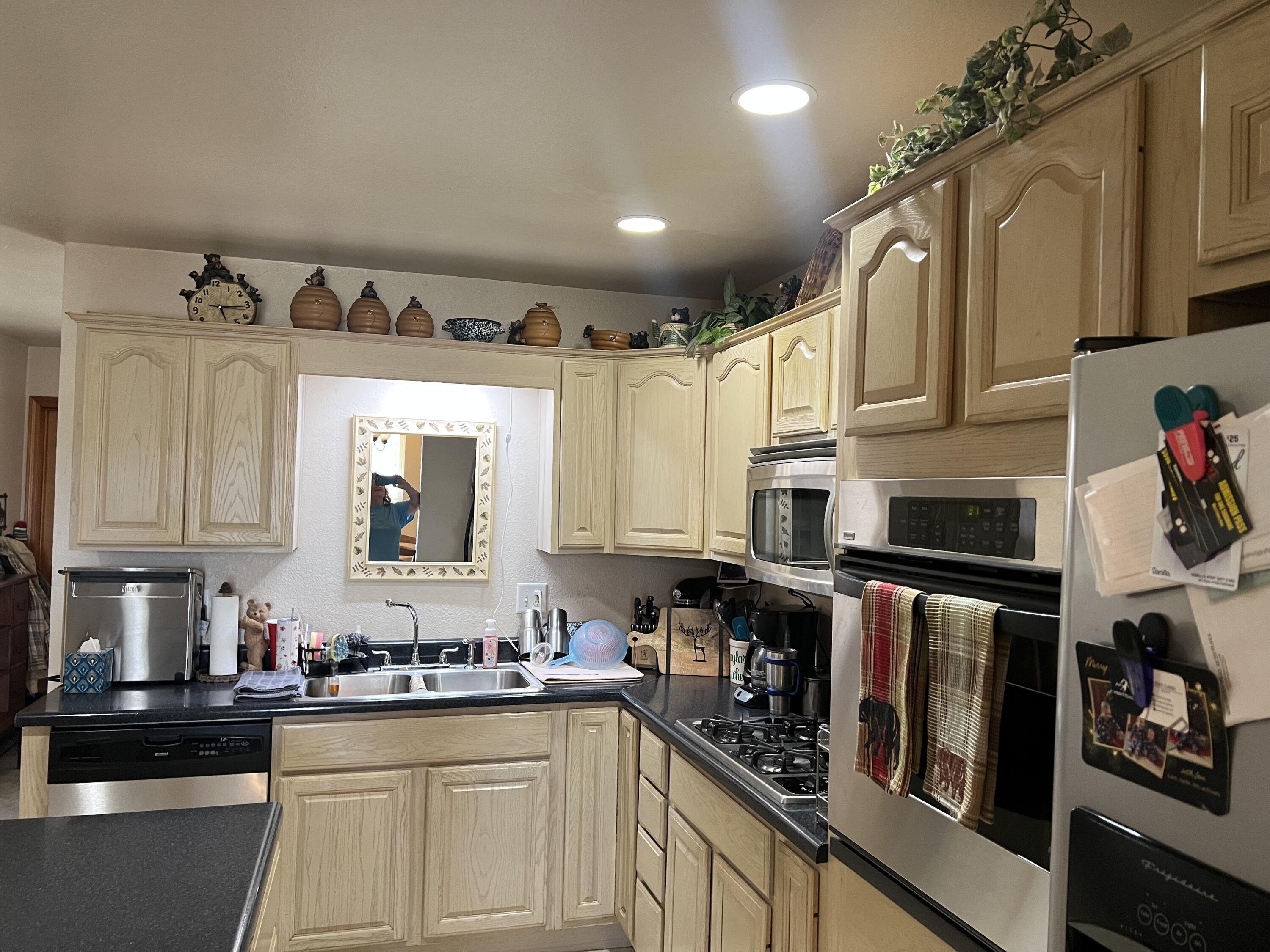 22177 Midvale Road Property Photo 3