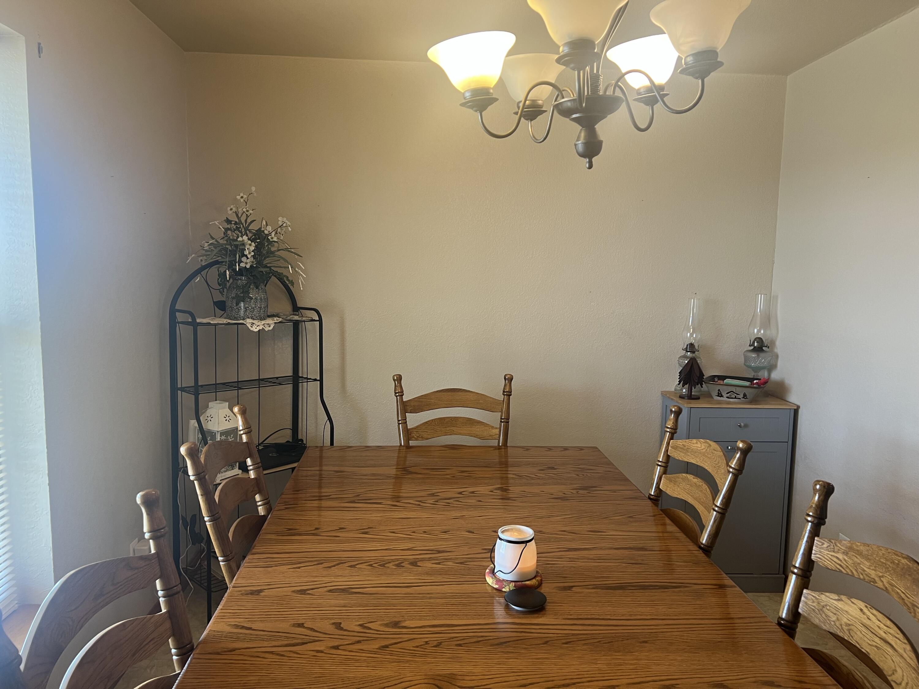 22177 Midvale Road Property Photo 9