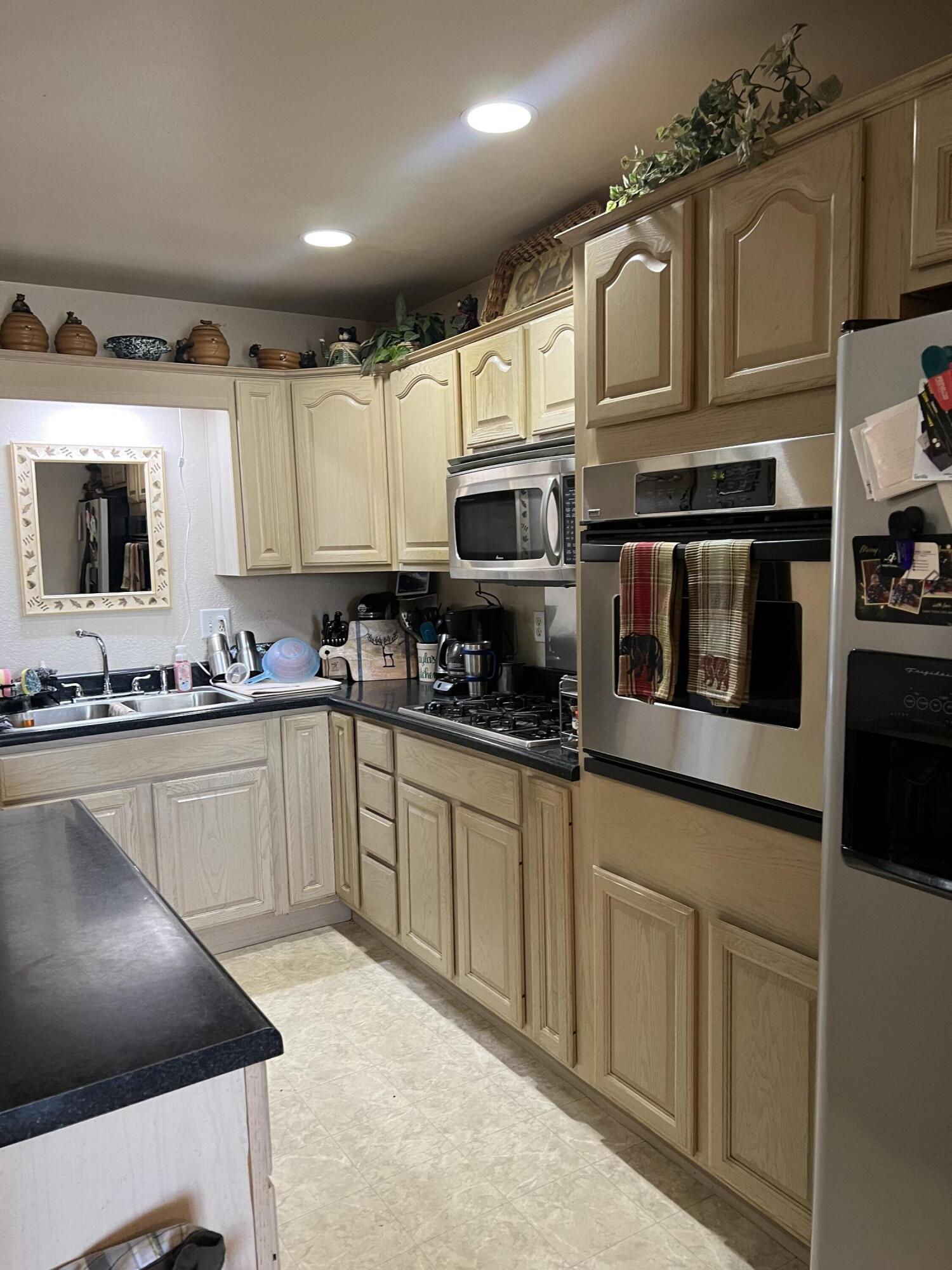 22177 Midvale Road Property Photo 12