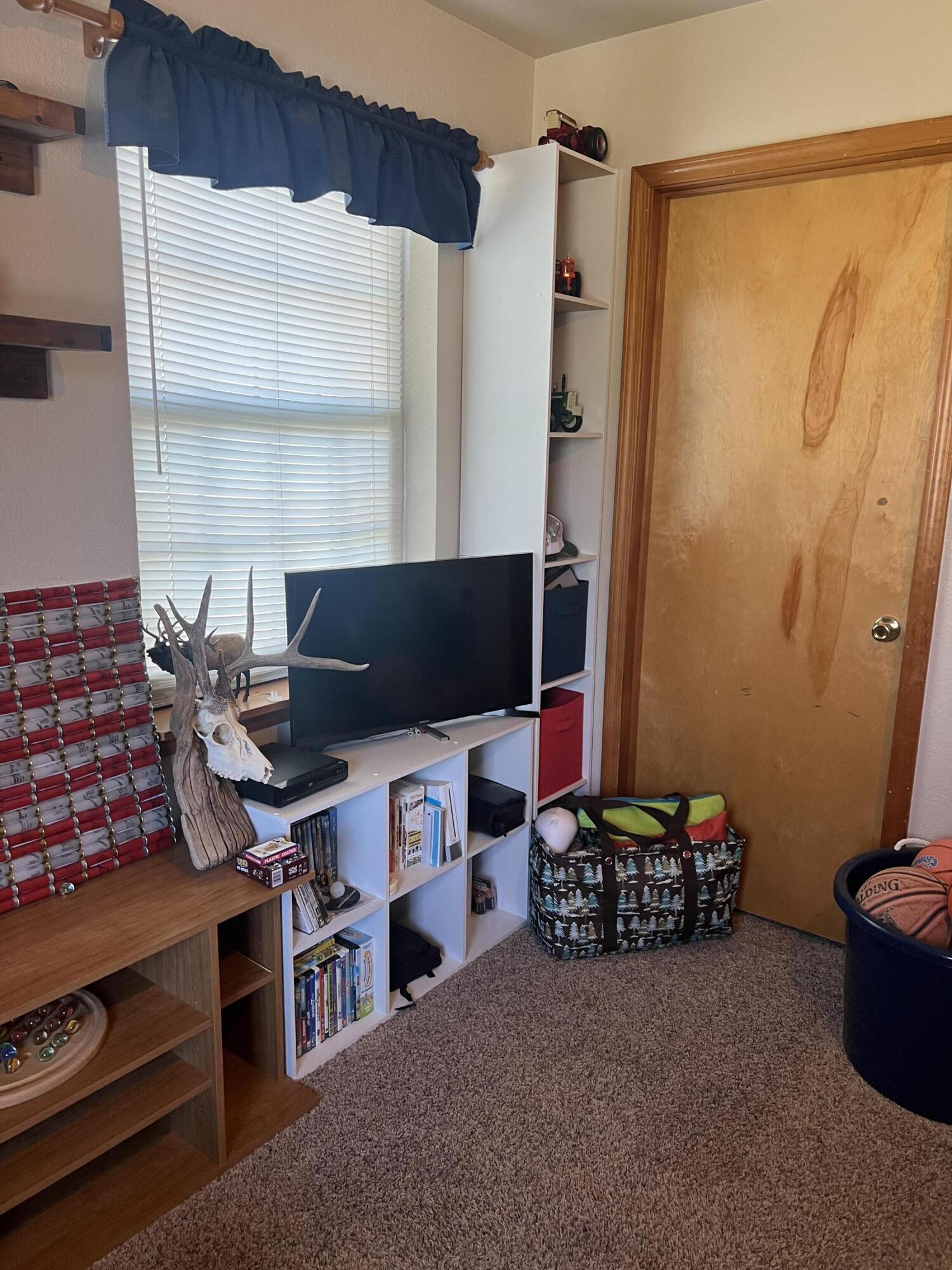 22177 Midvale Road Property Photo 38
