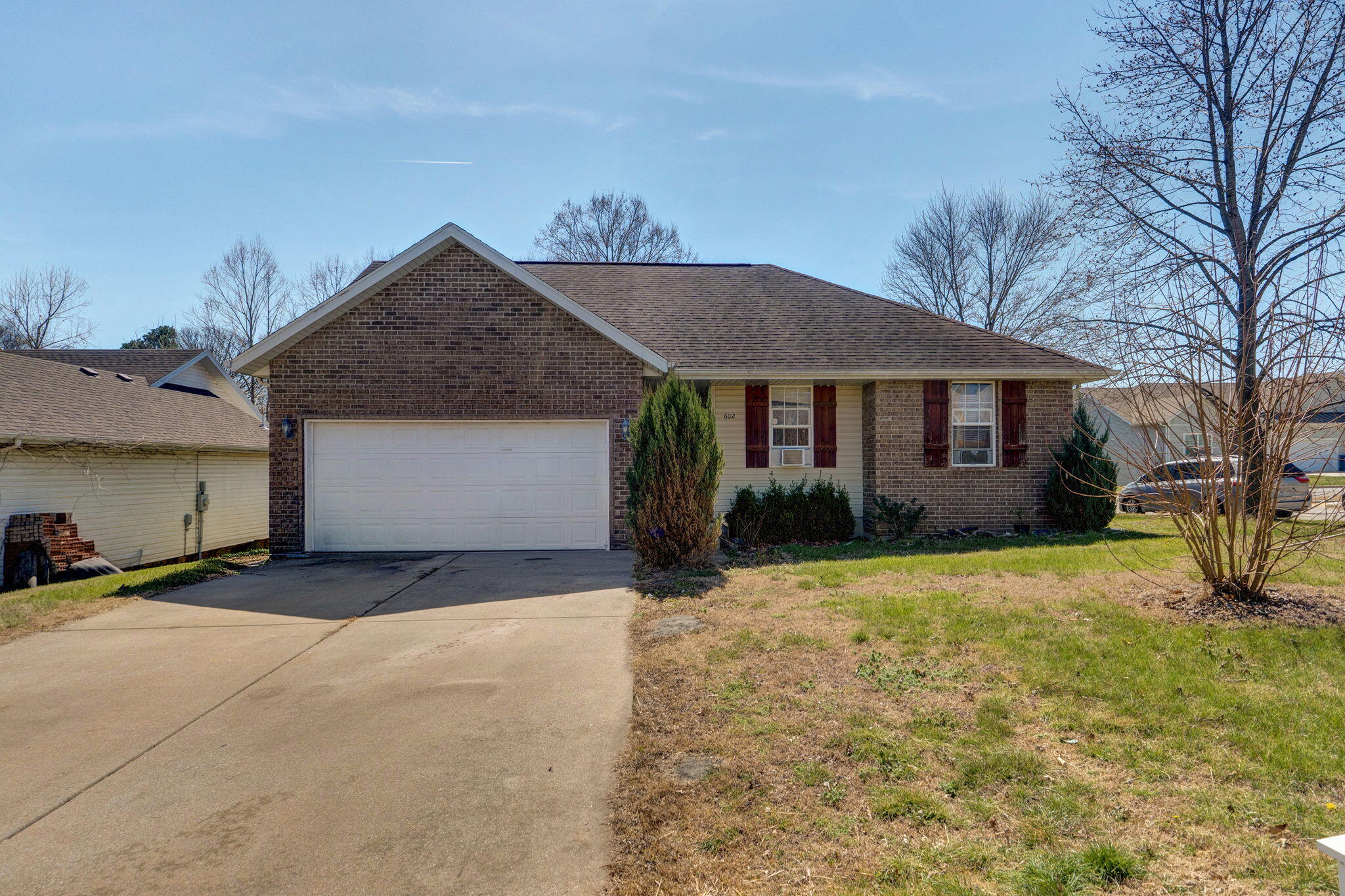 602 Oak Leaf Court Property Photo 1