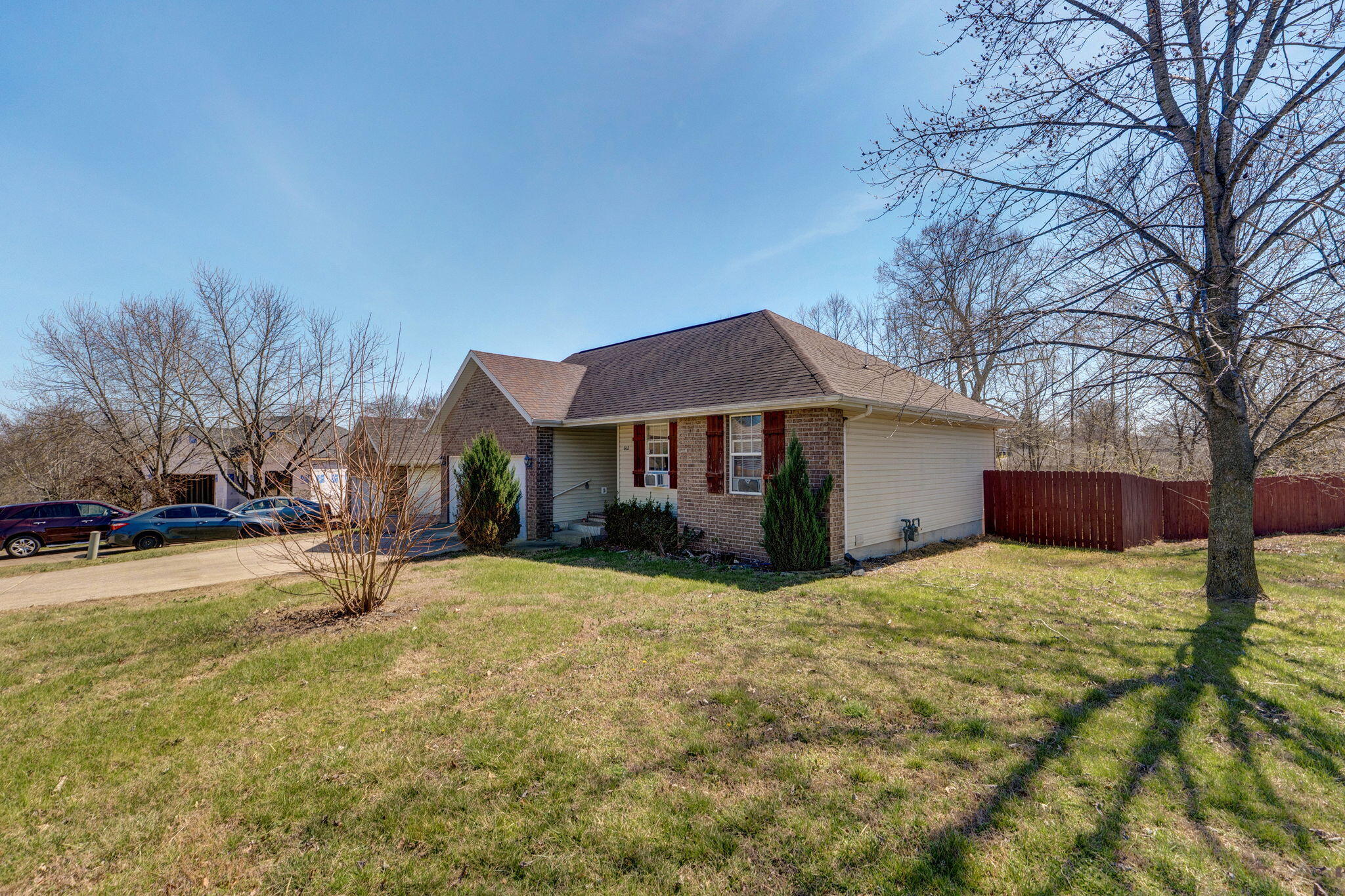 602 Oak Leaf Court Property Photo 2