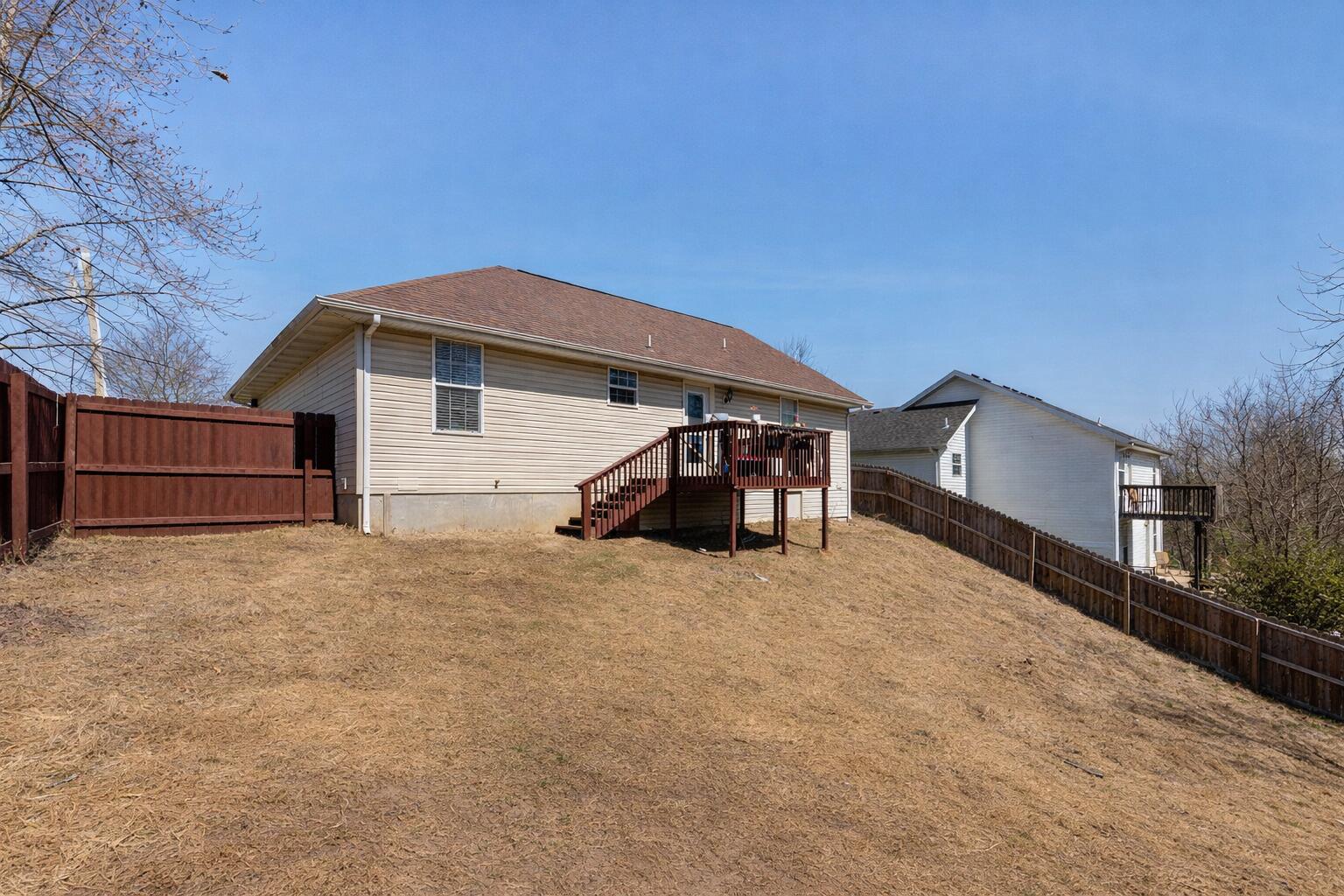 602 Oak Leaf Court Property Photo 9