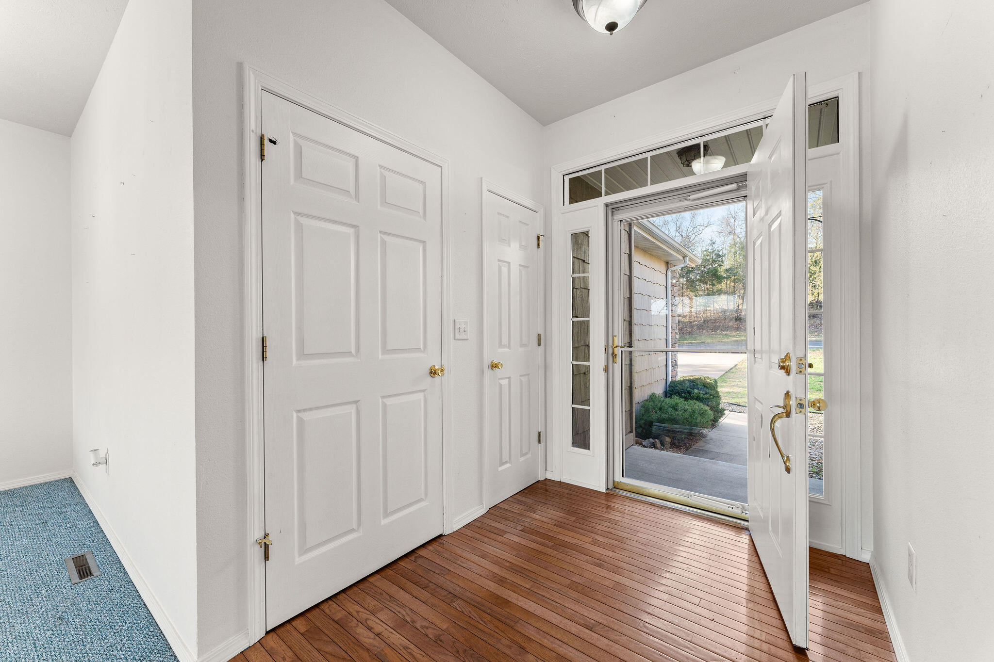 511 Cozy Lane Property Photo 3