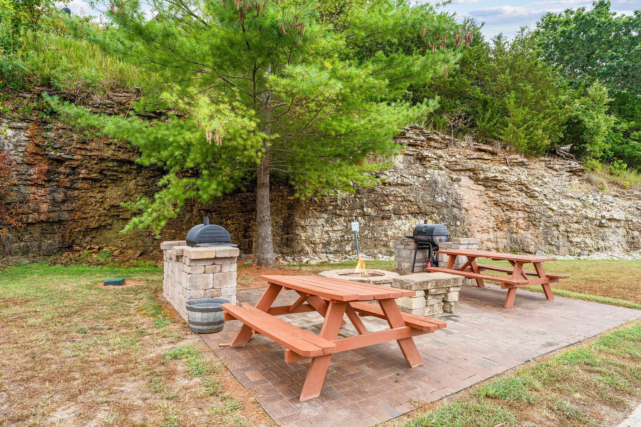 23 Stone Cliff Circle Property Photo 84