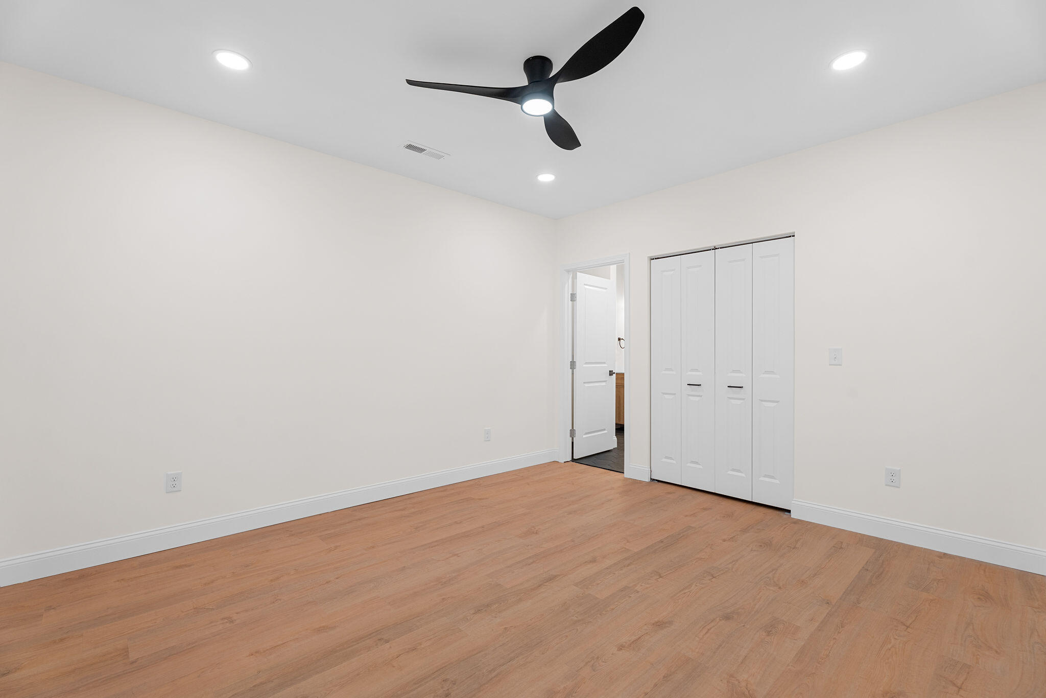 129 Treehouse Lane Property Photo 18
