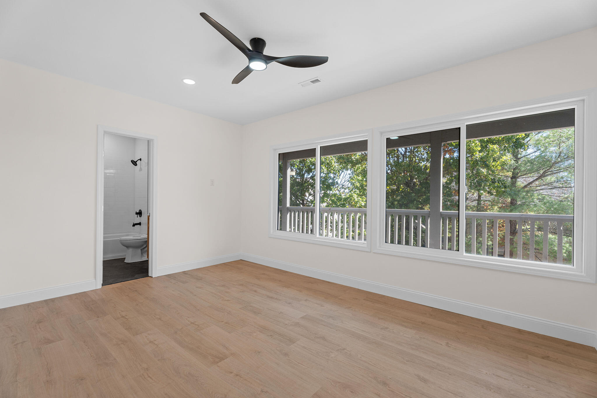 129 Treehouse Lane Property Photo 32