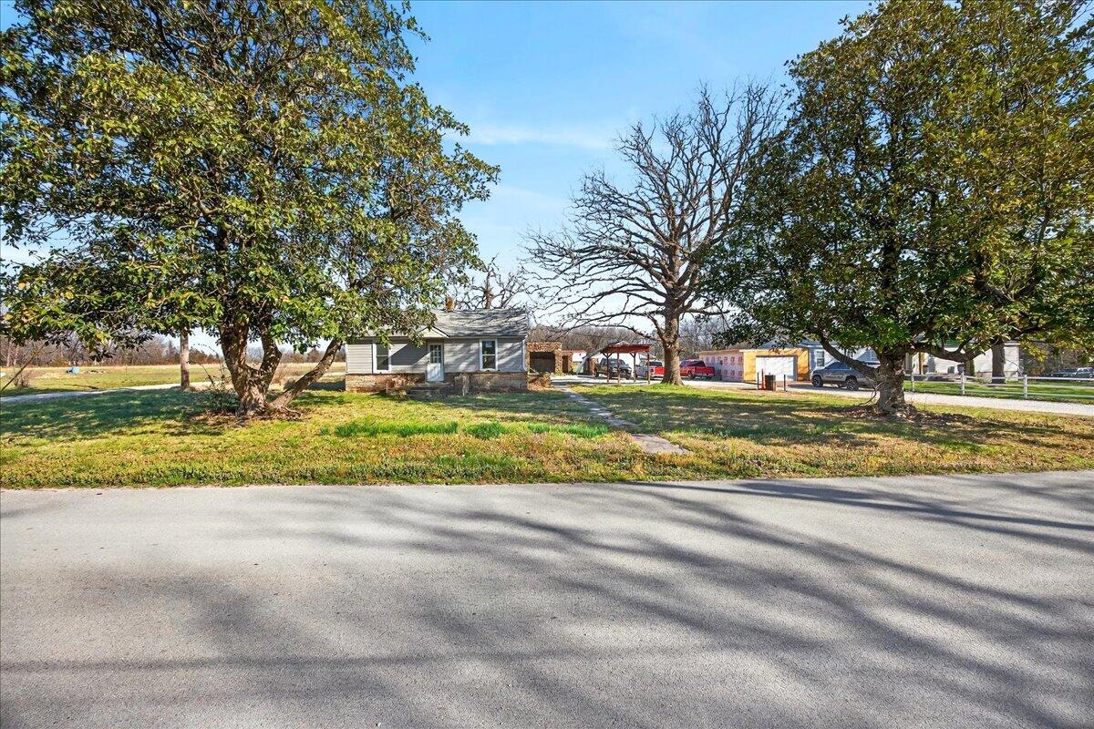 4196 Coyote Drive Property Photo 9