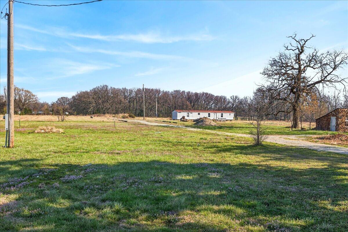 4196 Coyote Drive Property Photo 6