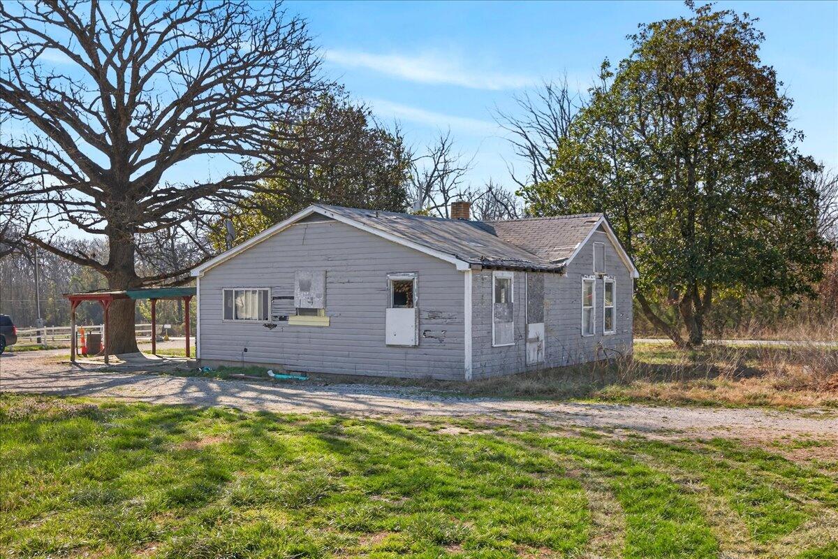 4196 Coyote Drive Property Photo 10
