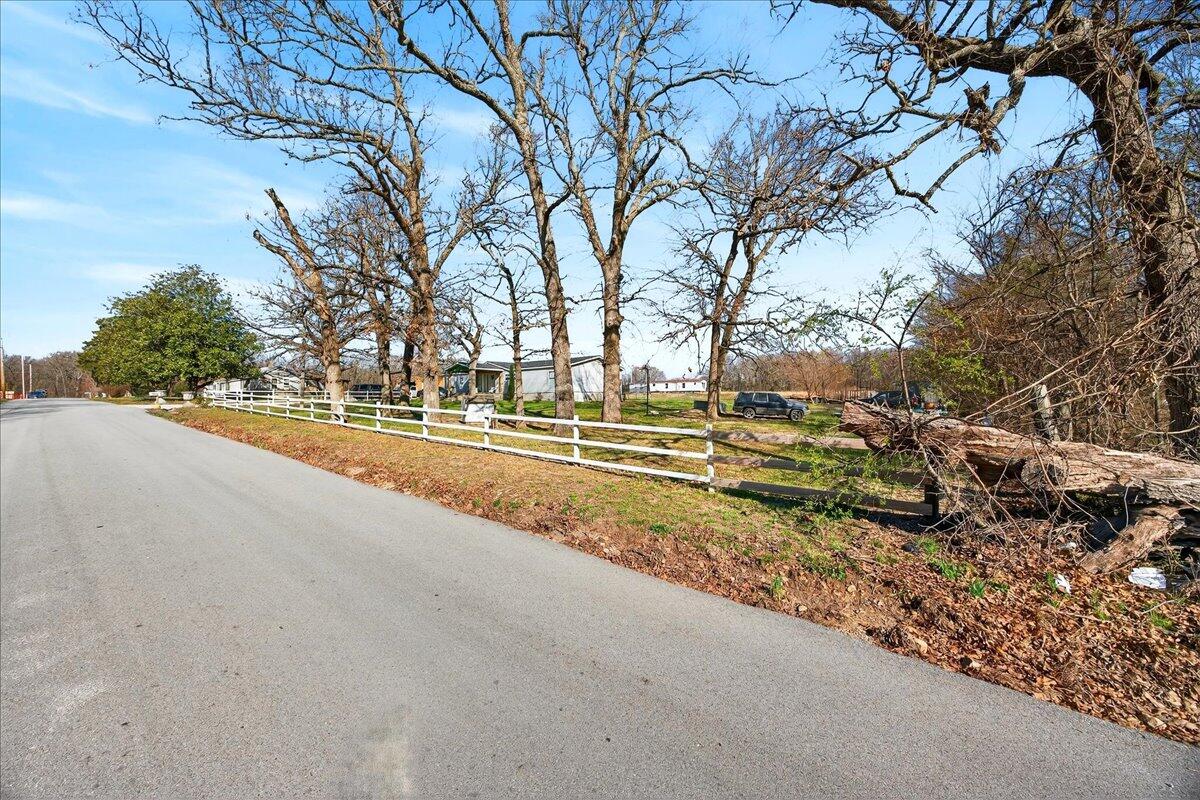 4196 Coyote Drive Property Photo 14