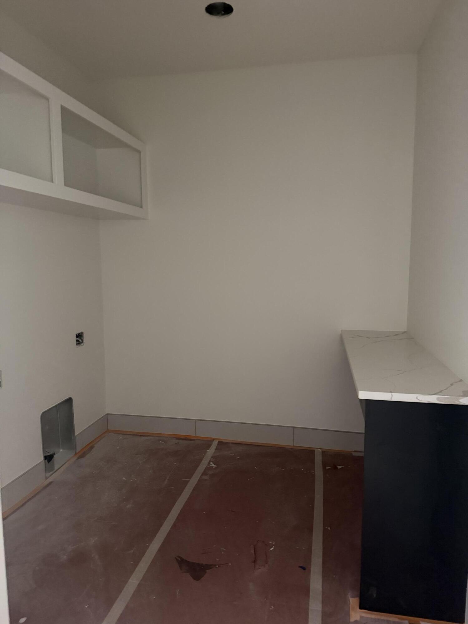 1765 West Gaslight Drive Property Photo 4