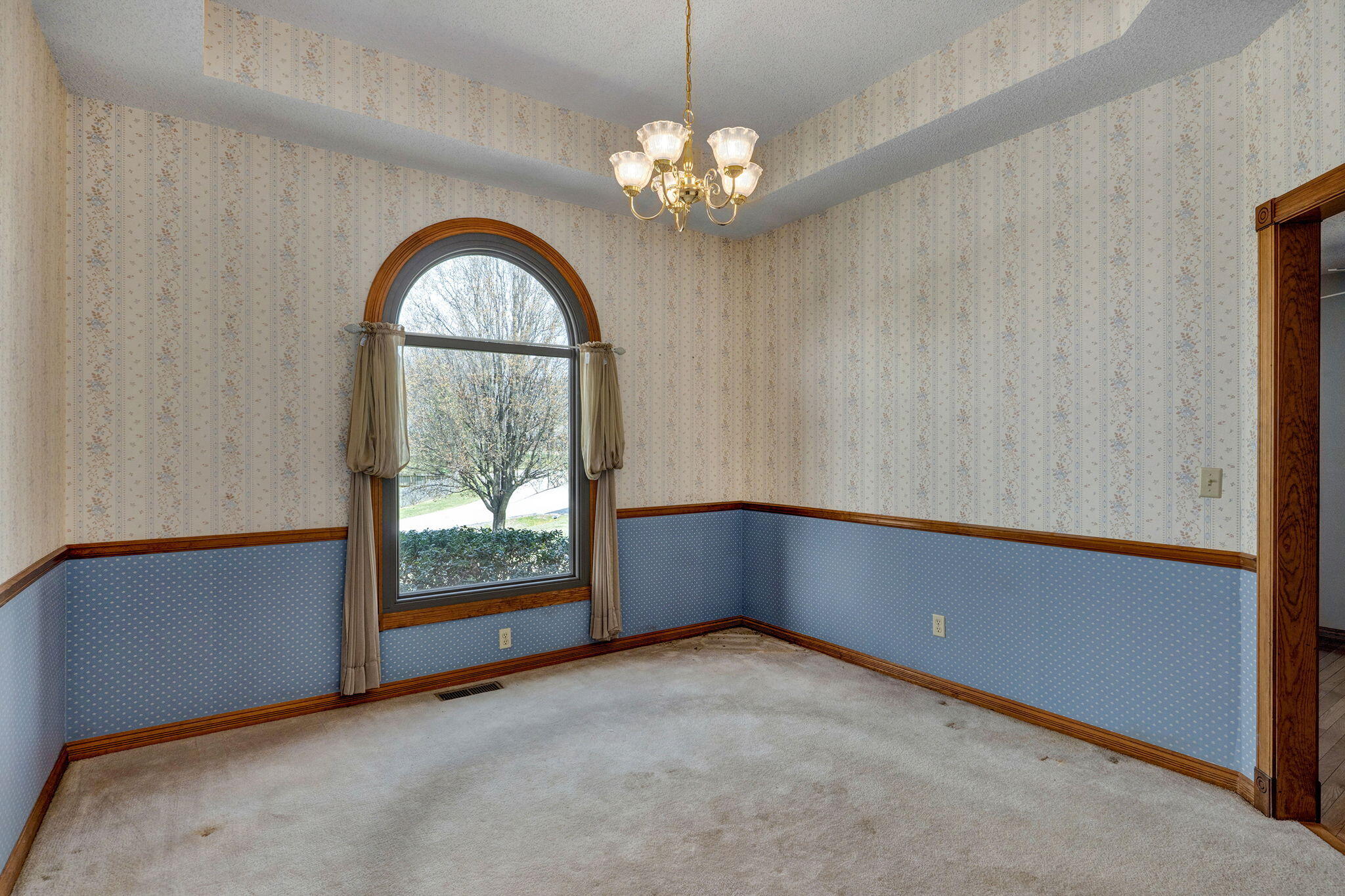 1476 East Peartree Drive Property Photo 7