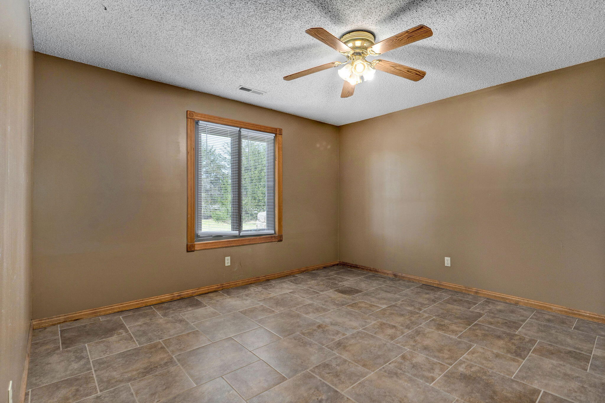 1476 East Peartree Drive Property Photo 44