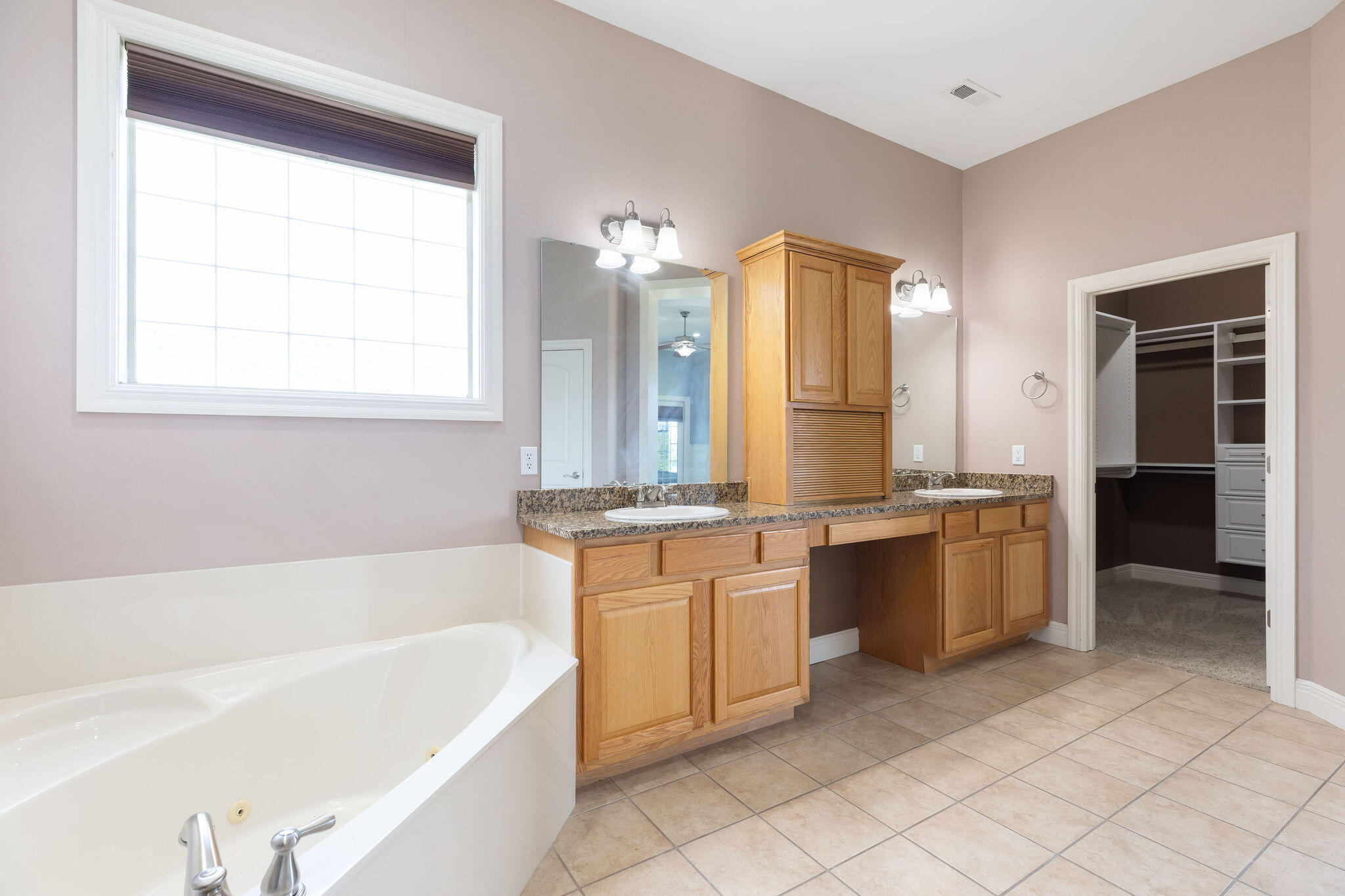 185 Stoney Pointe Drive Property Photo 15