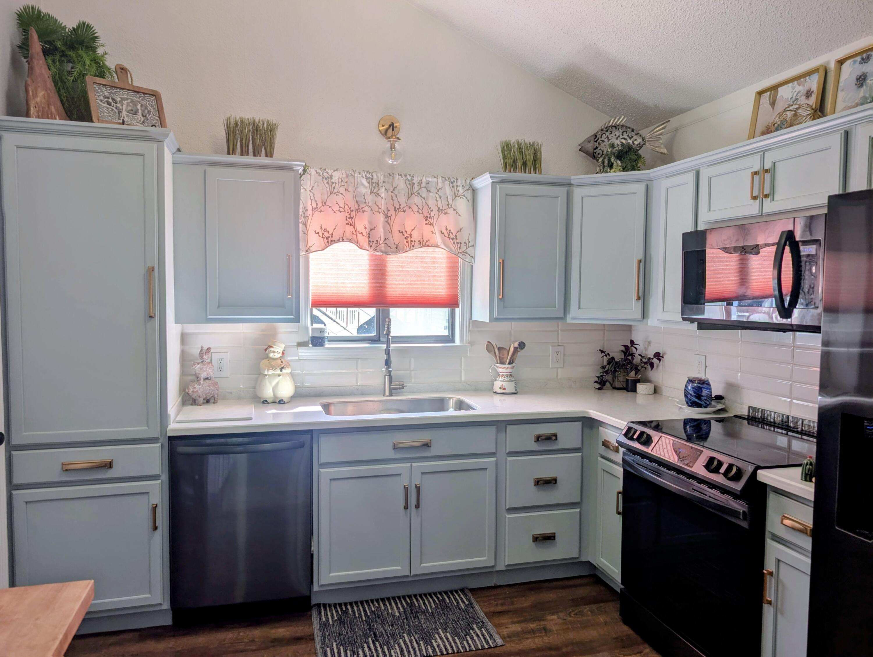 1098 Jupiter Road Property Photo 11