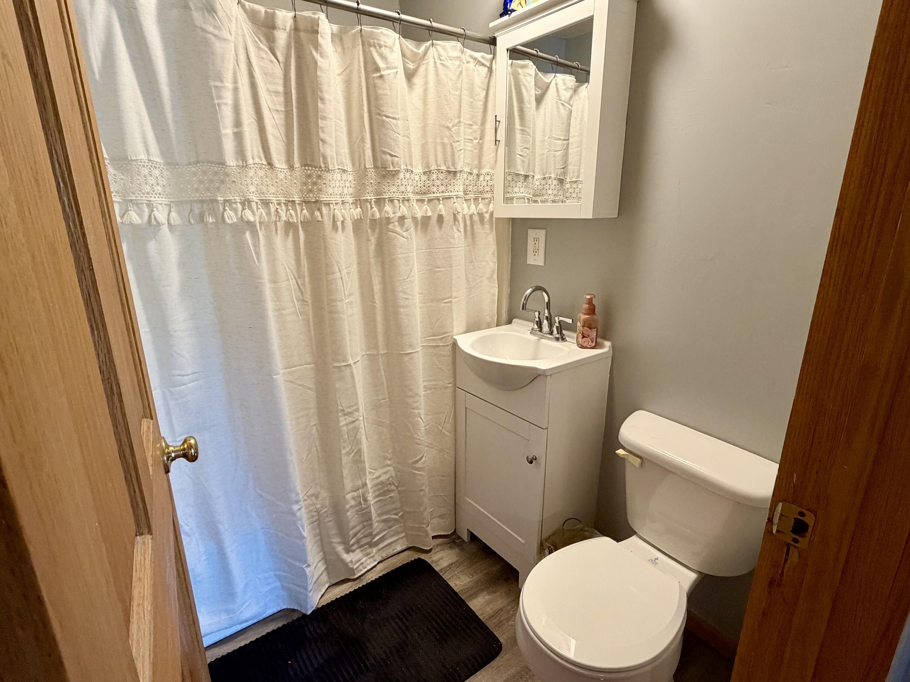 219 South Lillian Avenue Property Photo 8