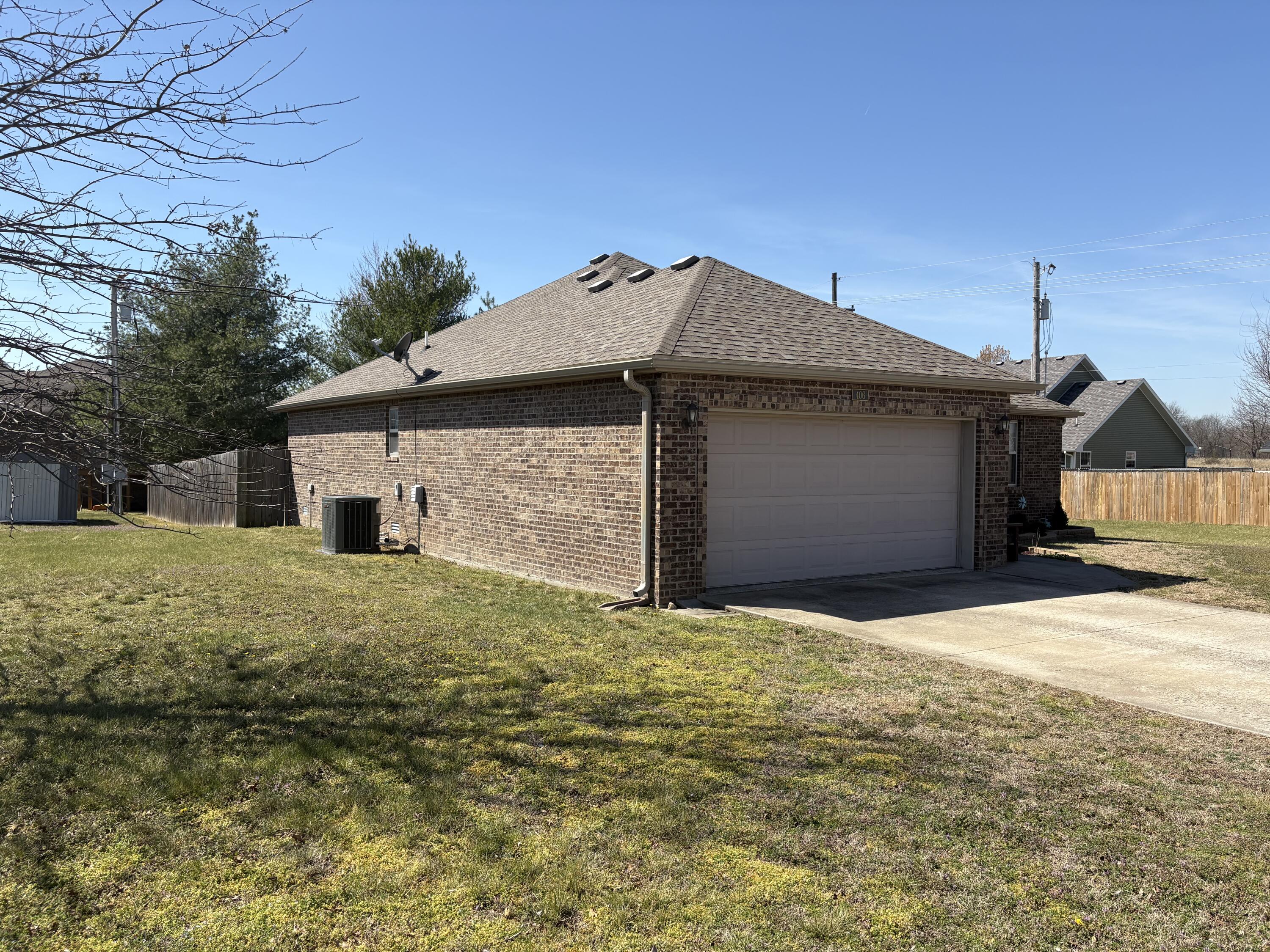 406 Todd Lane Property Photo 8