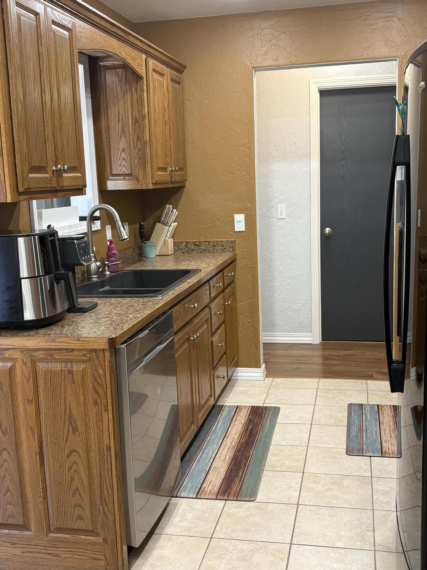 406 Todd Lane Property Photo 14