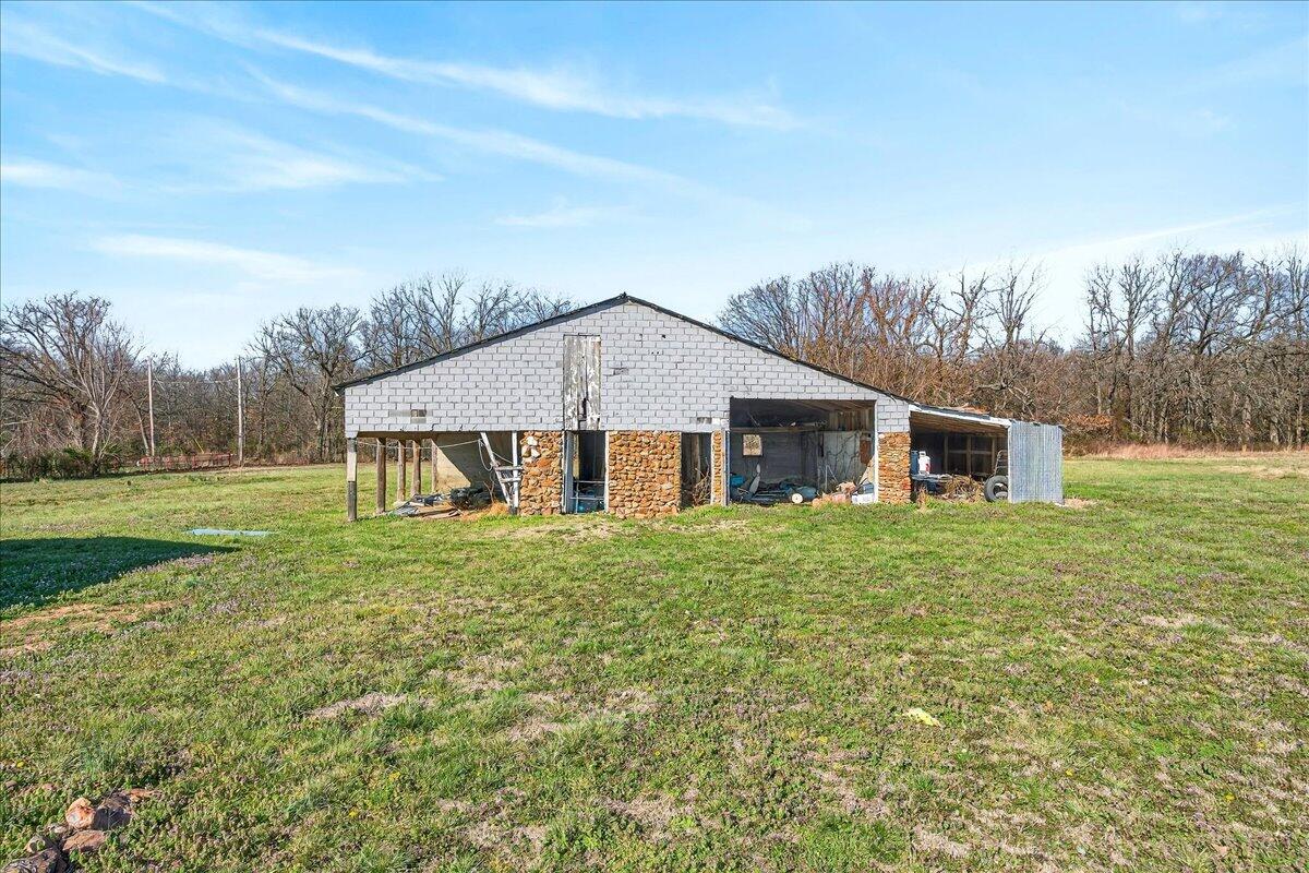 4196 Coyote Drive Property Photo 10