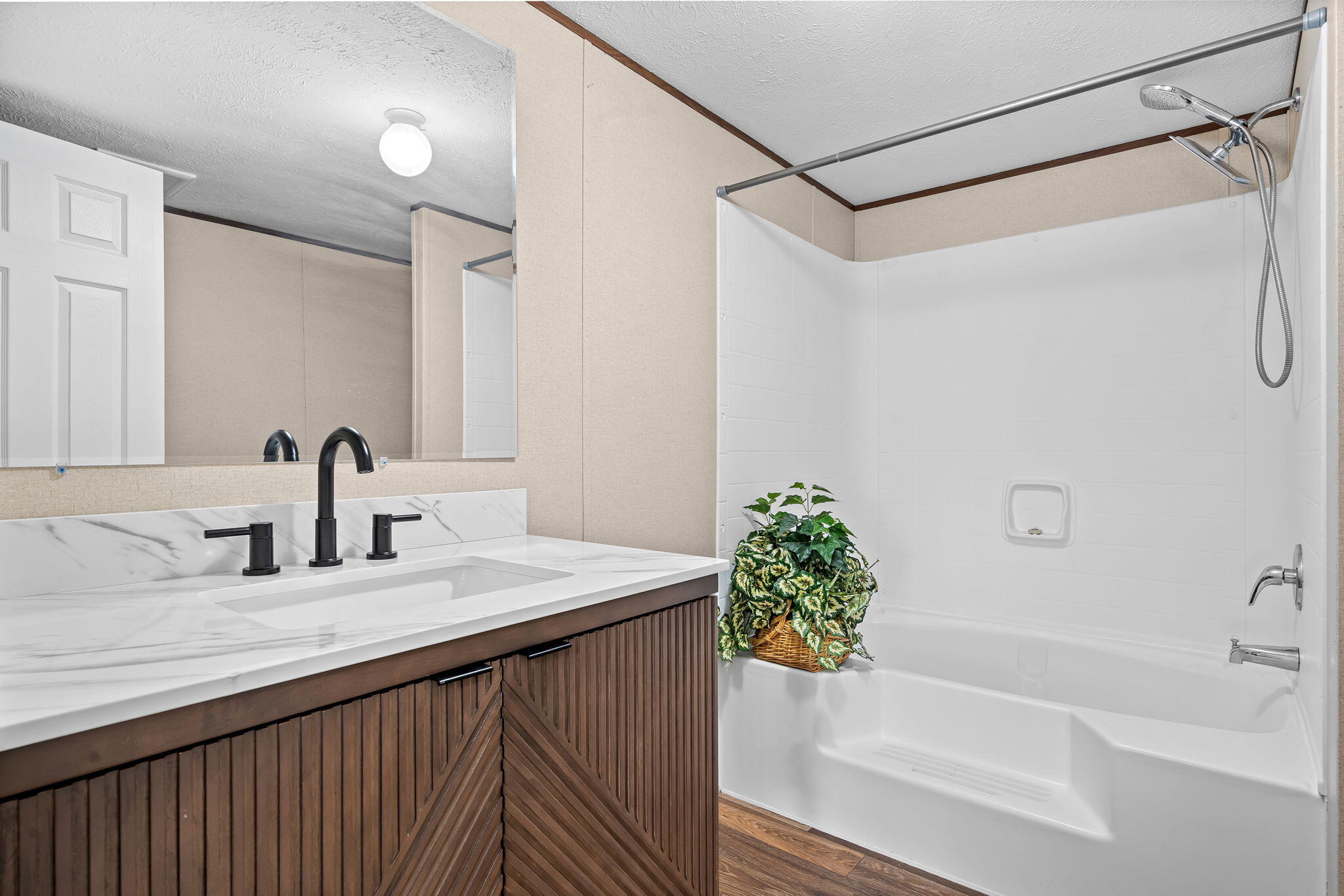 145 Grand Avenue Property Photo 18