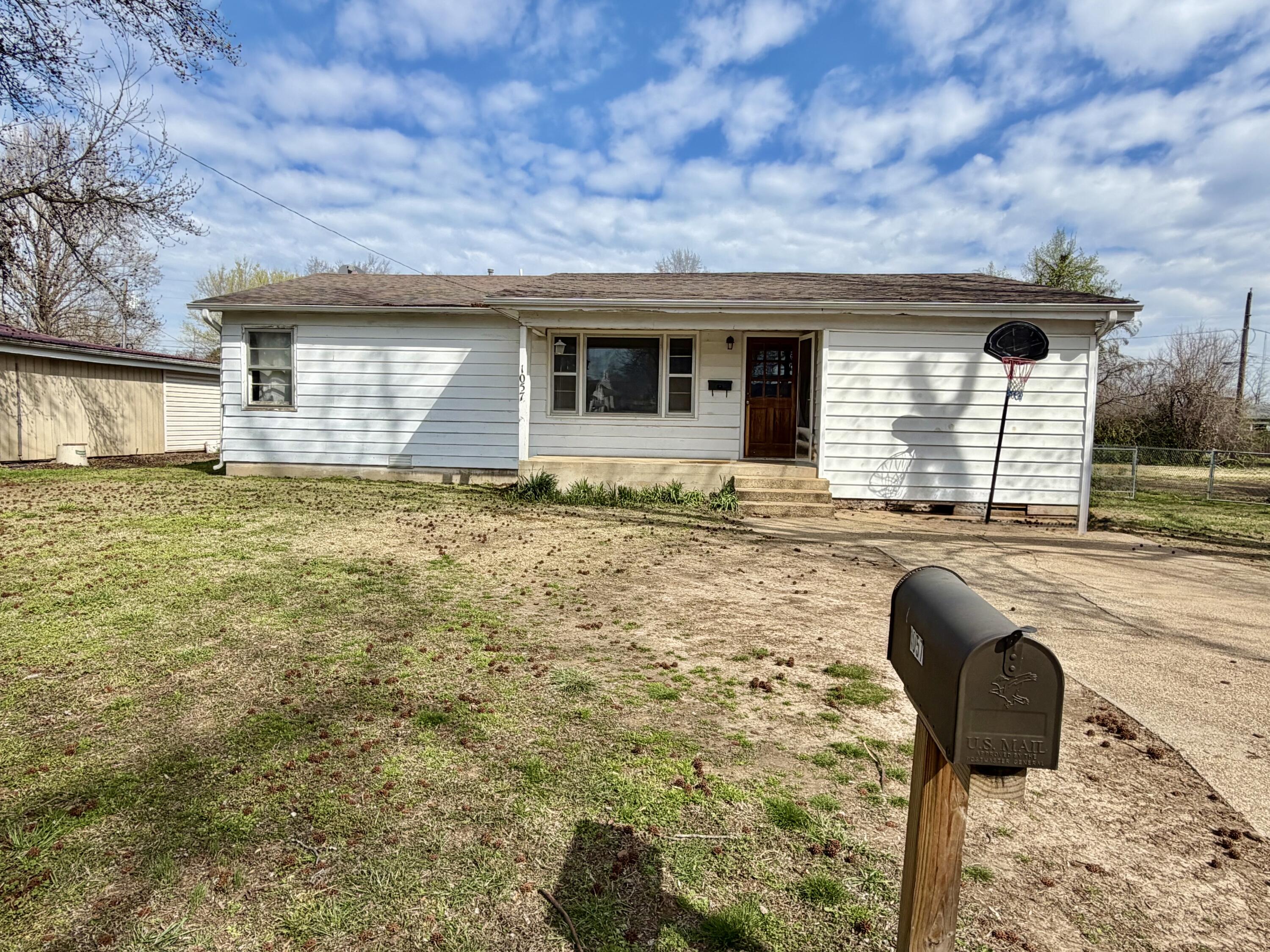 1057 7th Street Property Photo 1