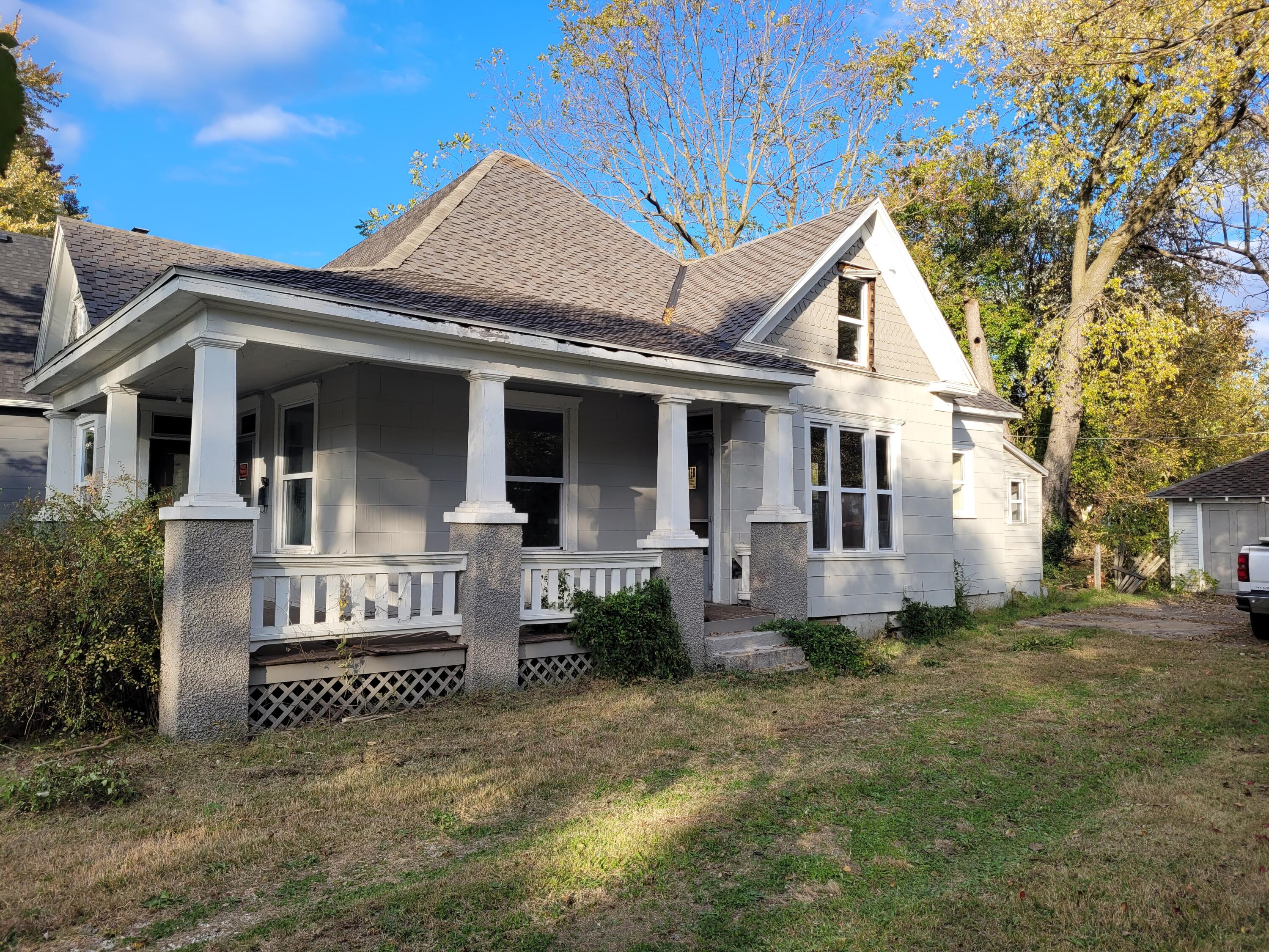 812 North Grant Avenue Property Photo 3