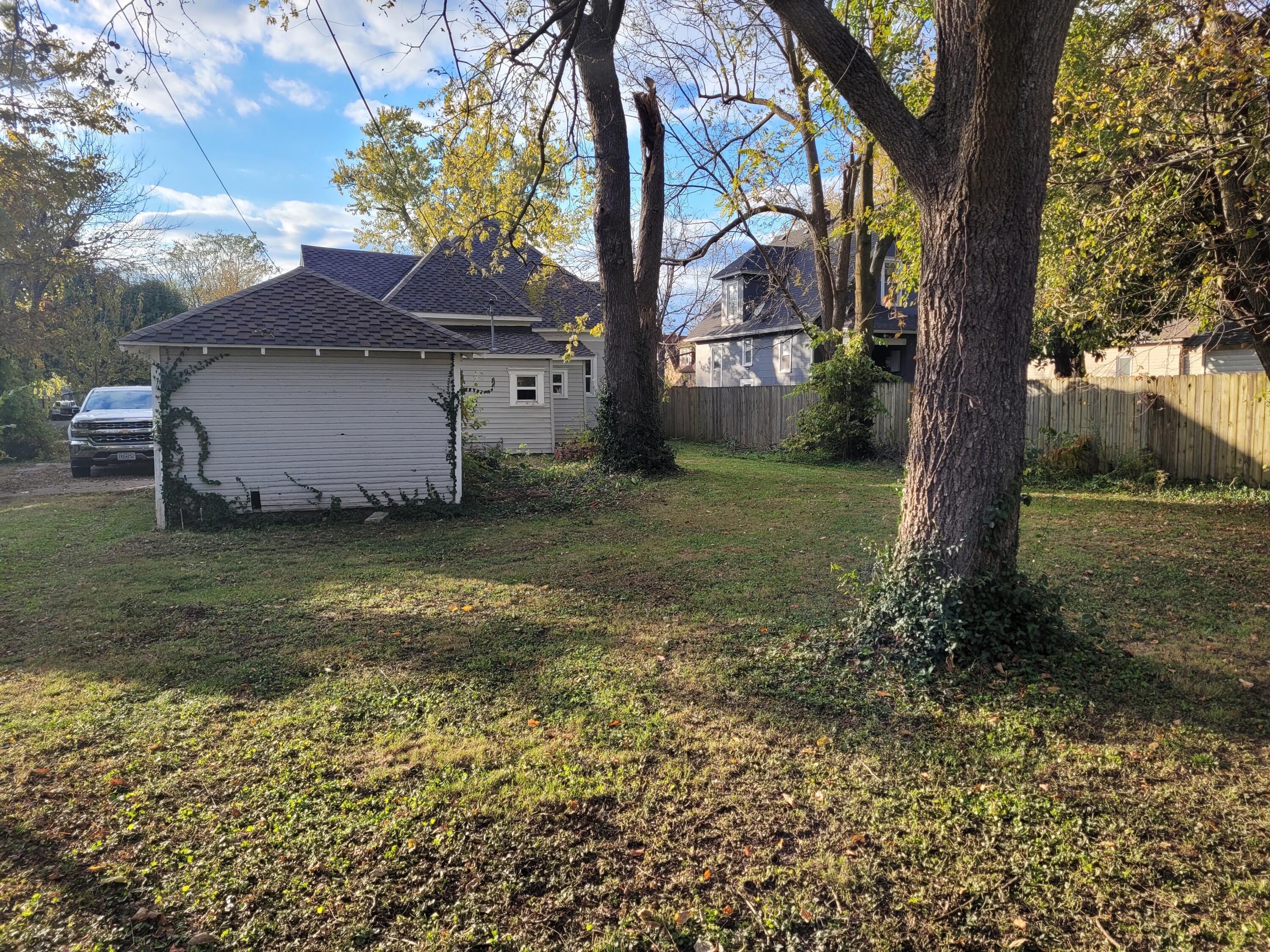 812 North Grant Avenue Property Photo 23