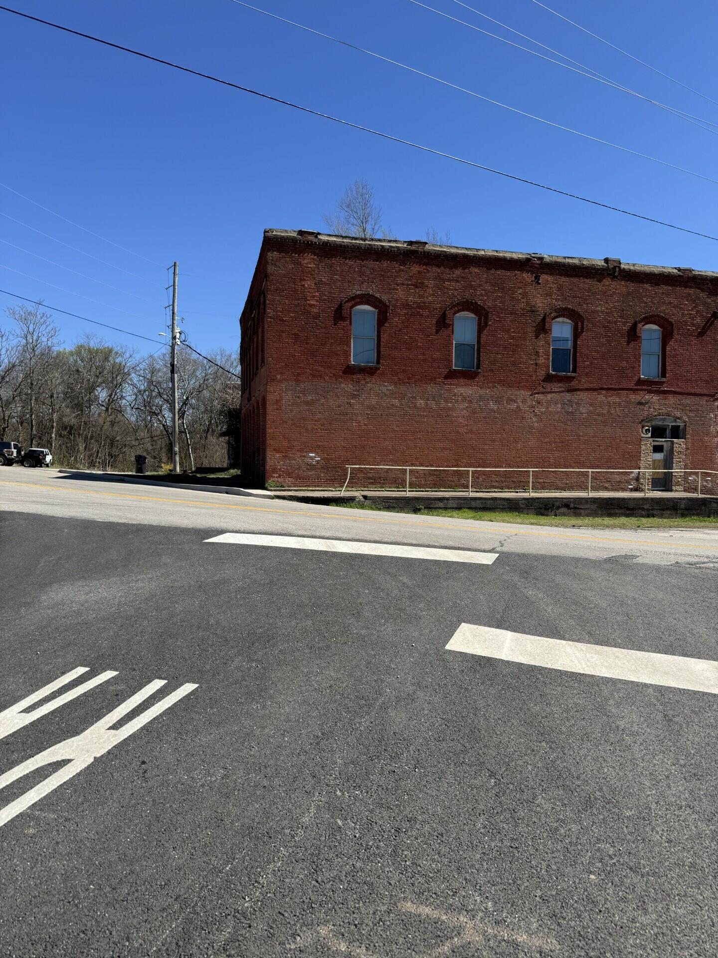 7637 North Street Property Photo 3
