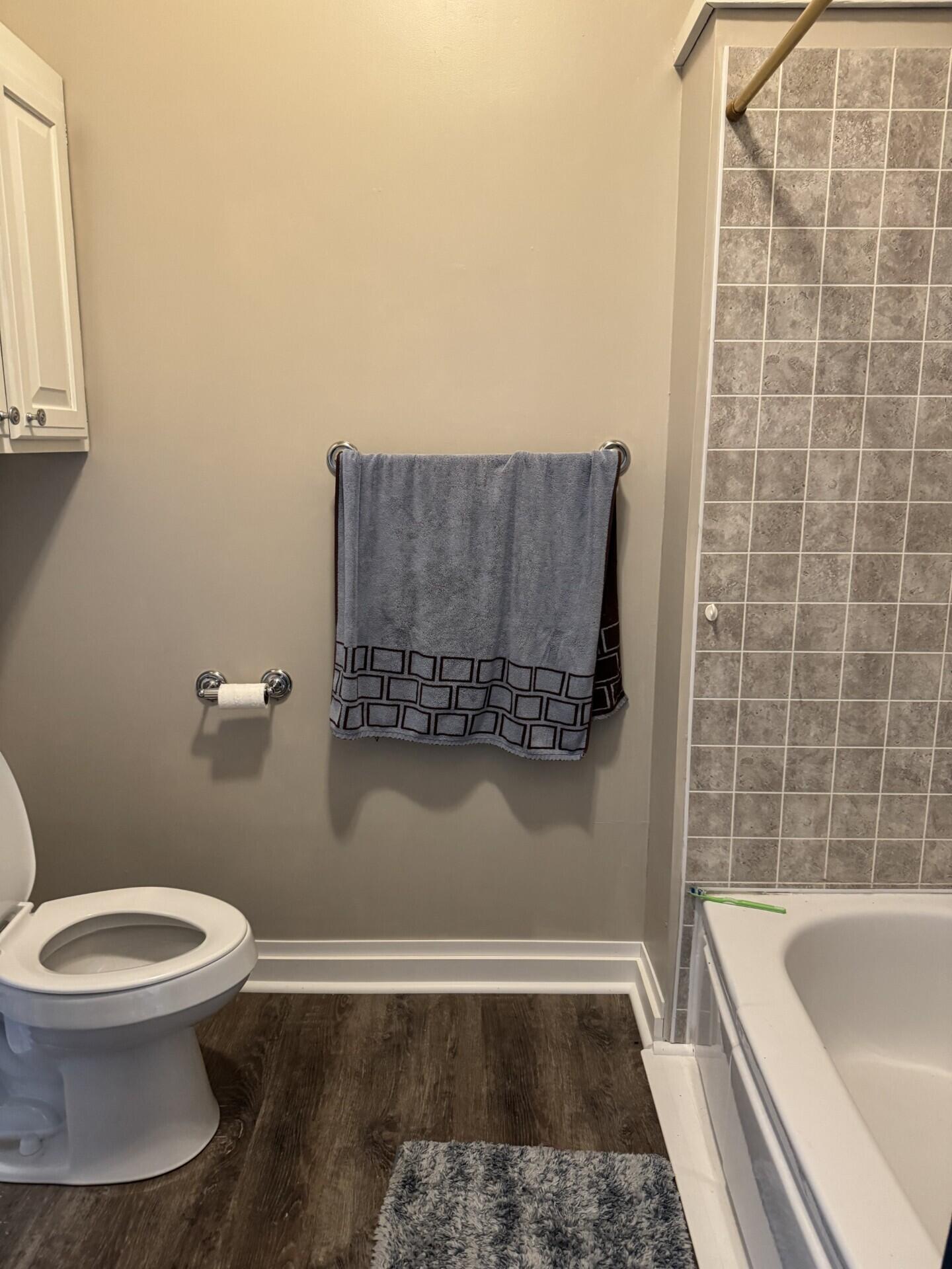7637 North Street Property Photo 12