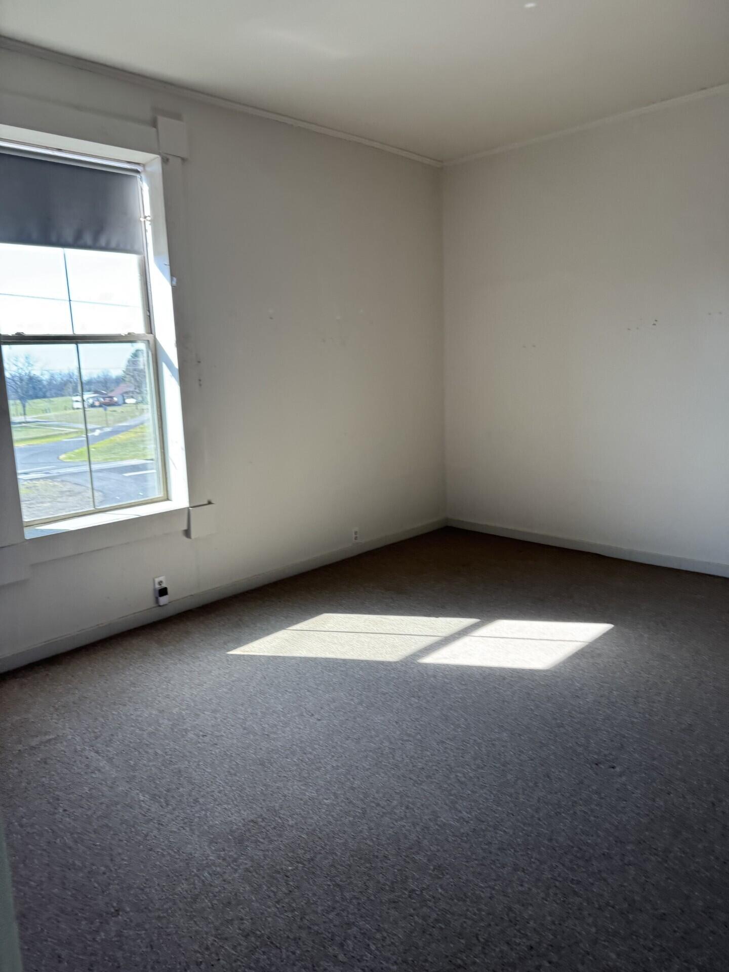 7637 North Street Property Photo 17