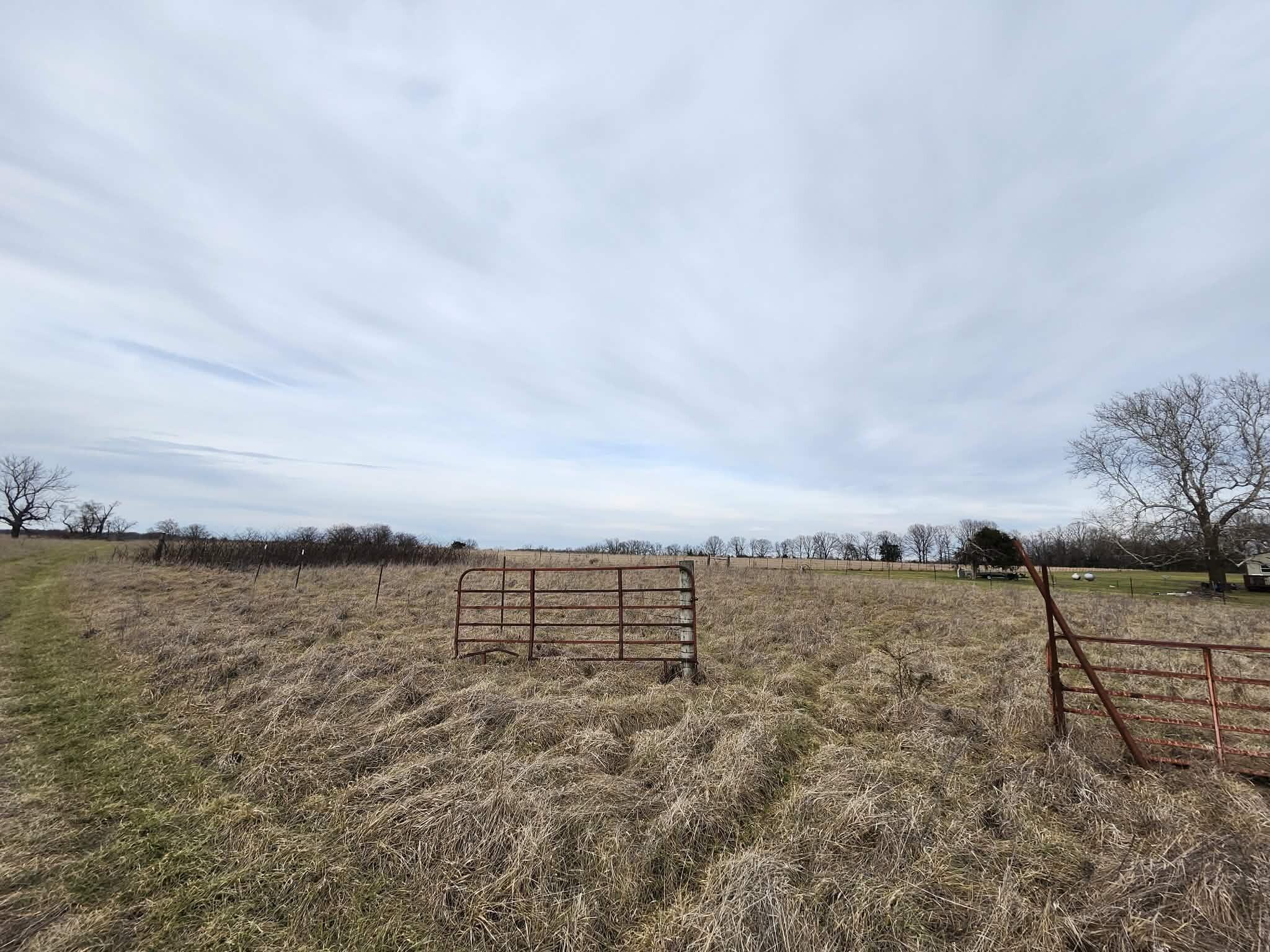 000 North Highway E Property Photo 26
