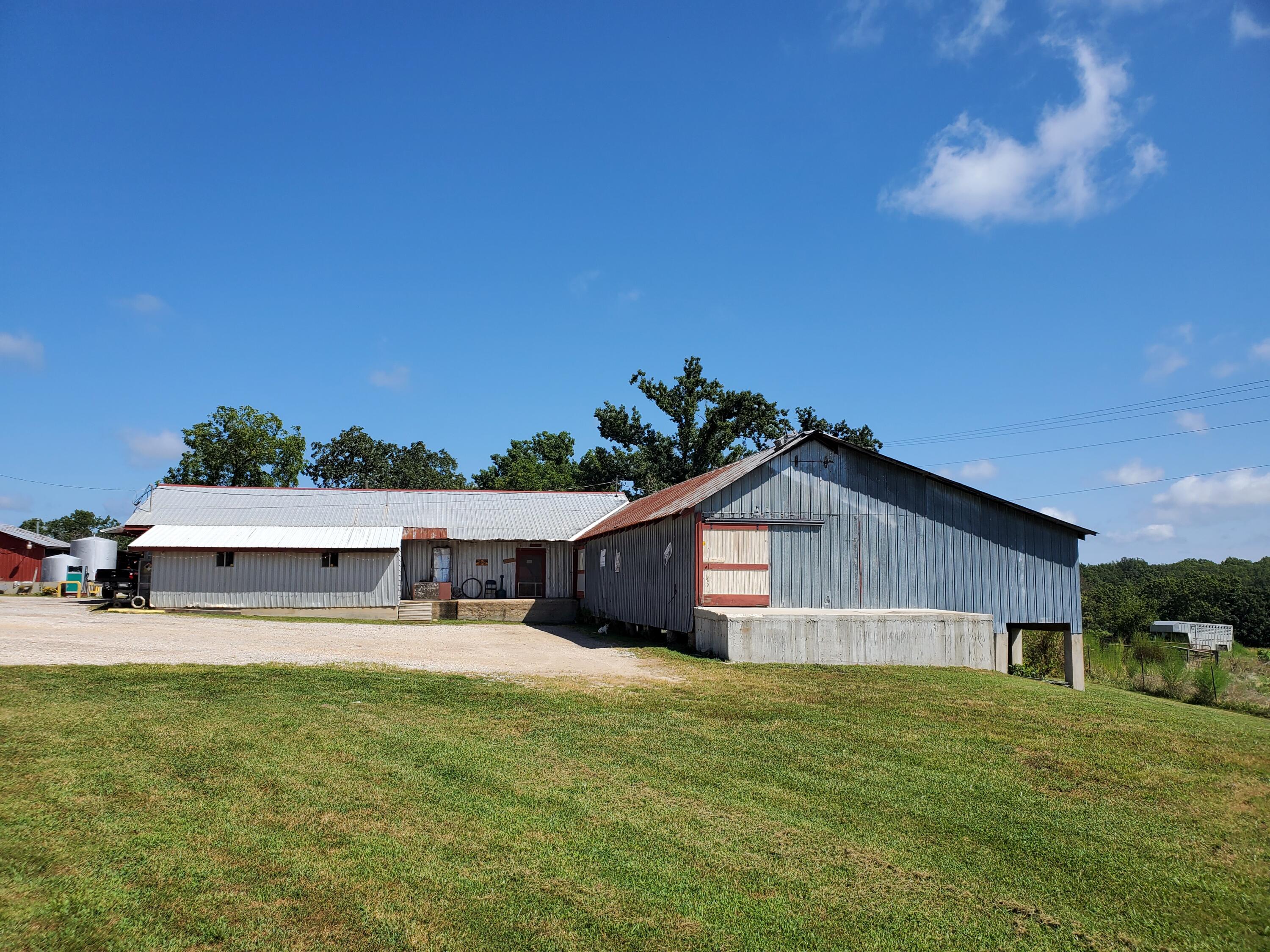 3177 State Highway T Property Photo 18