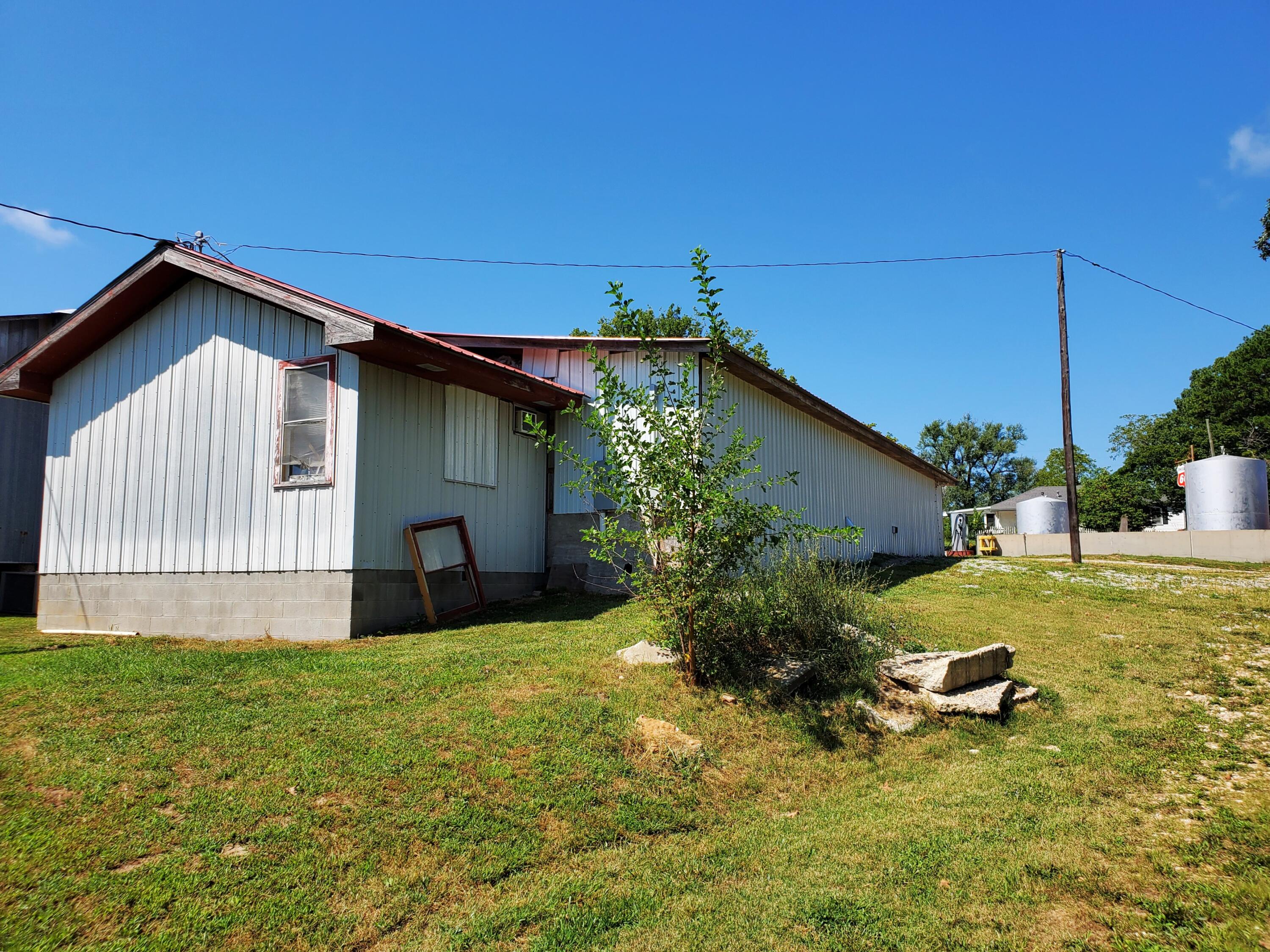 3177 State Highway T Property Photo 30
