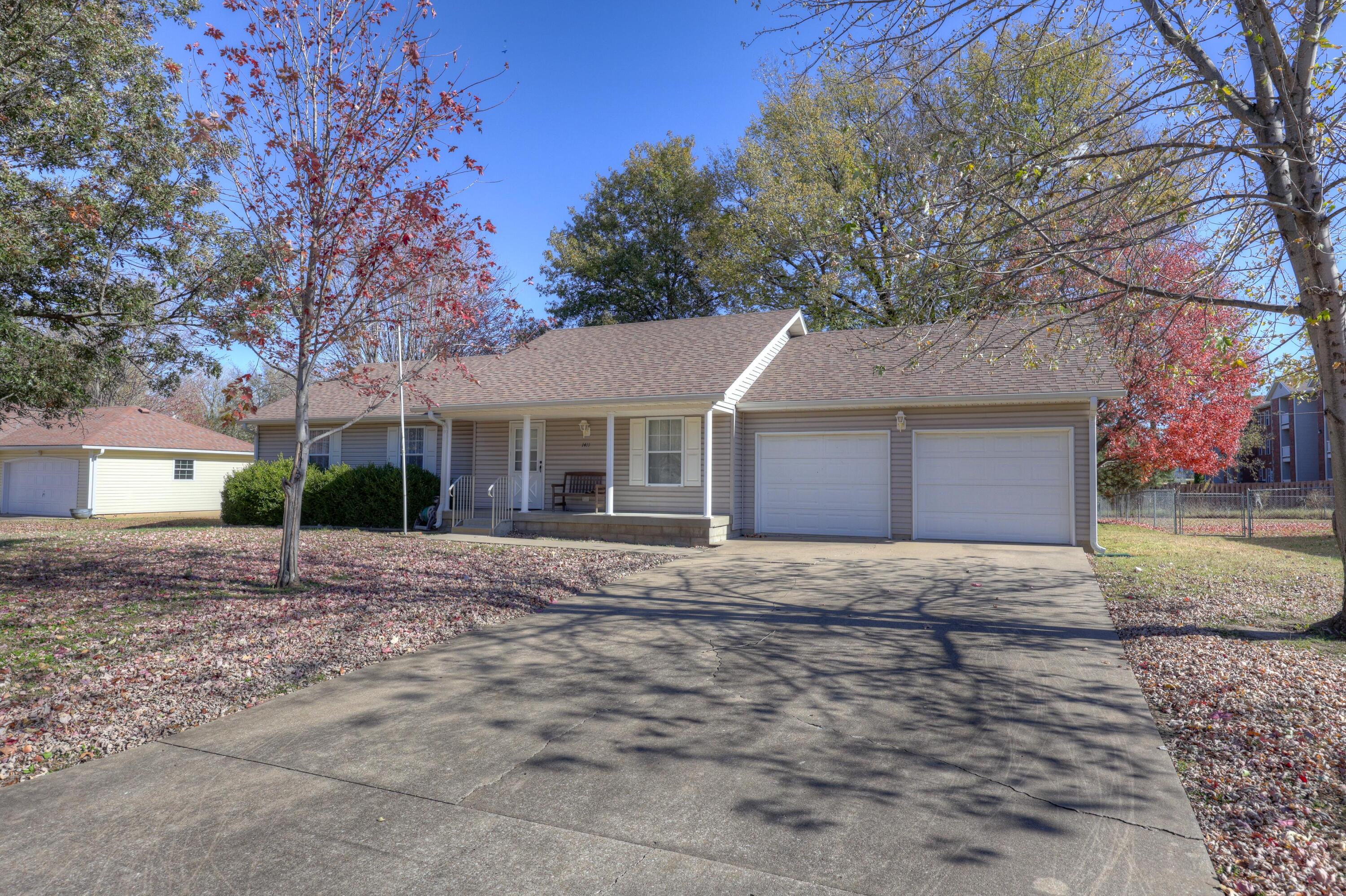 1411 Gold Stream Drive
