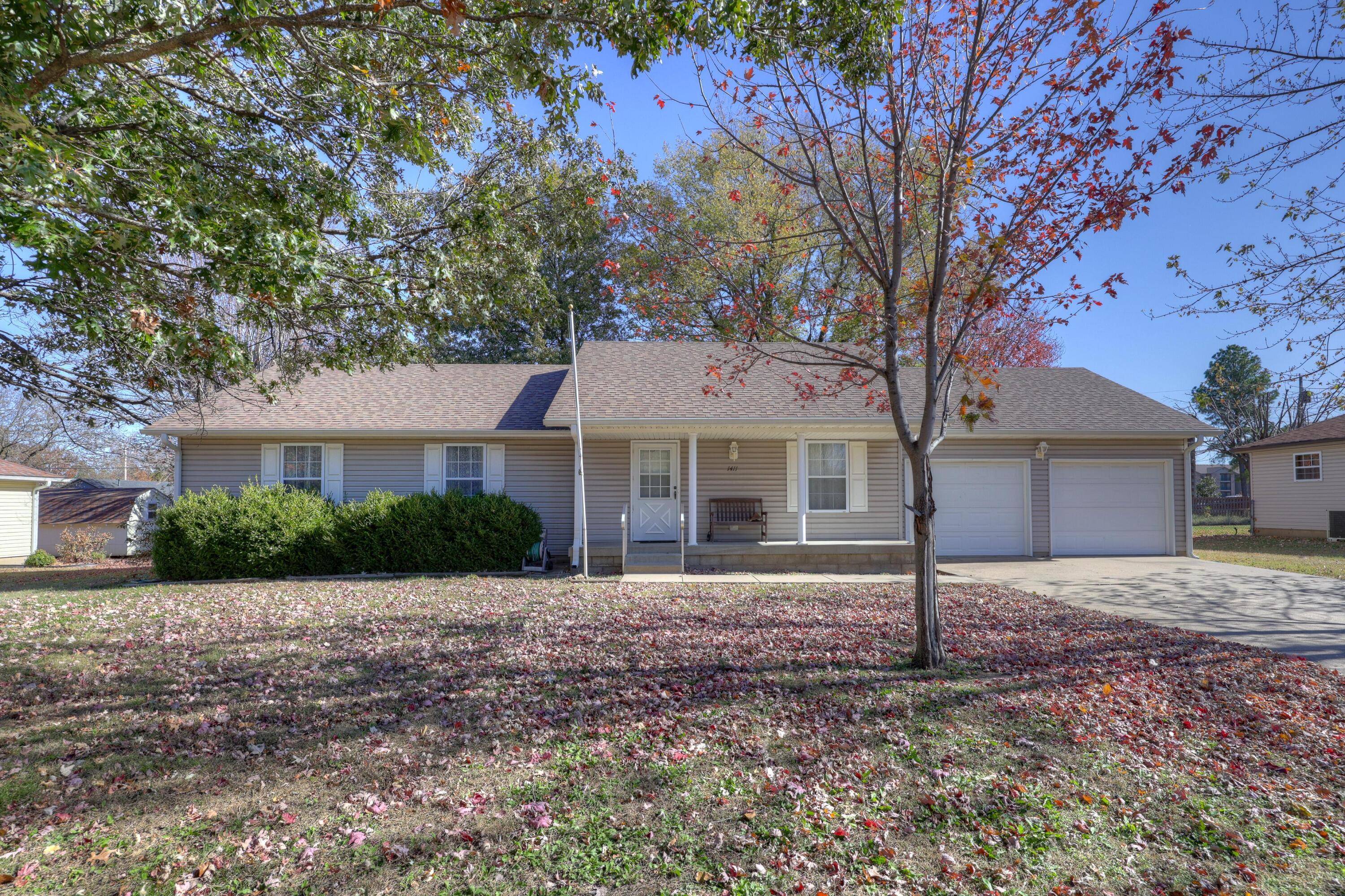 1411 Gold Stream Drive Property Photo 2