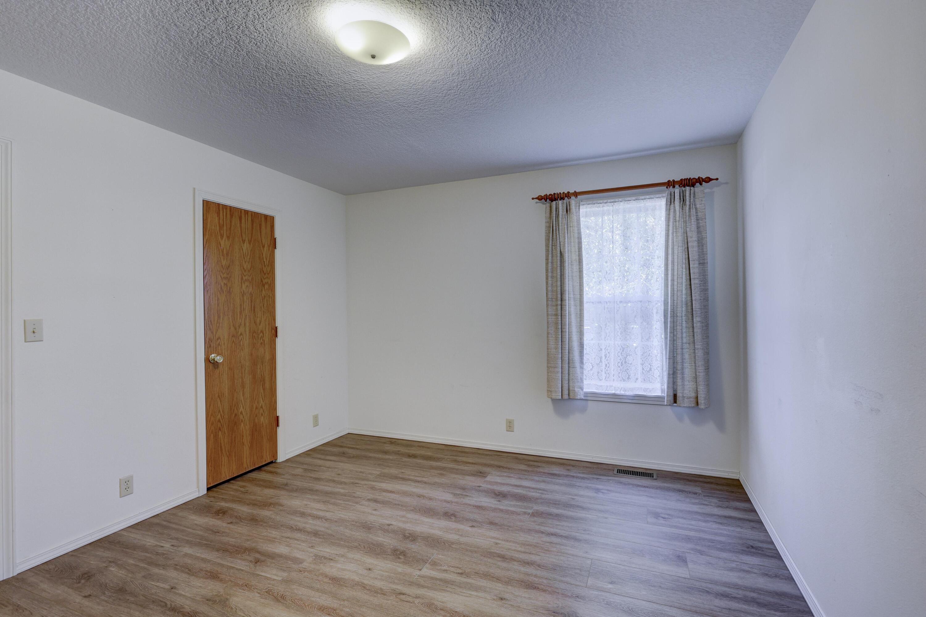 1411 Gold Stream Drive Property Photo 17