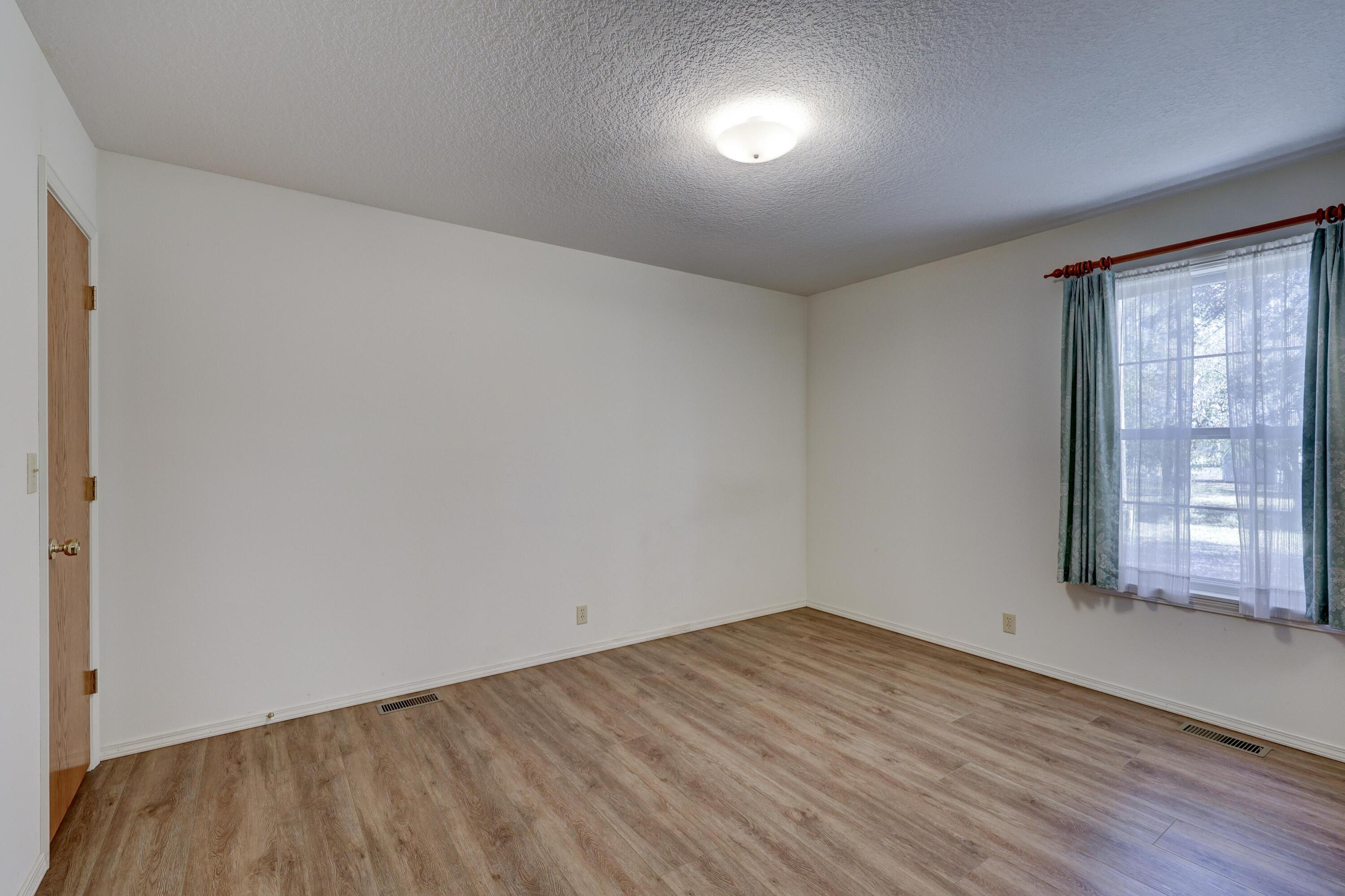 1411 Gold Stream Drive Property Photo 25
