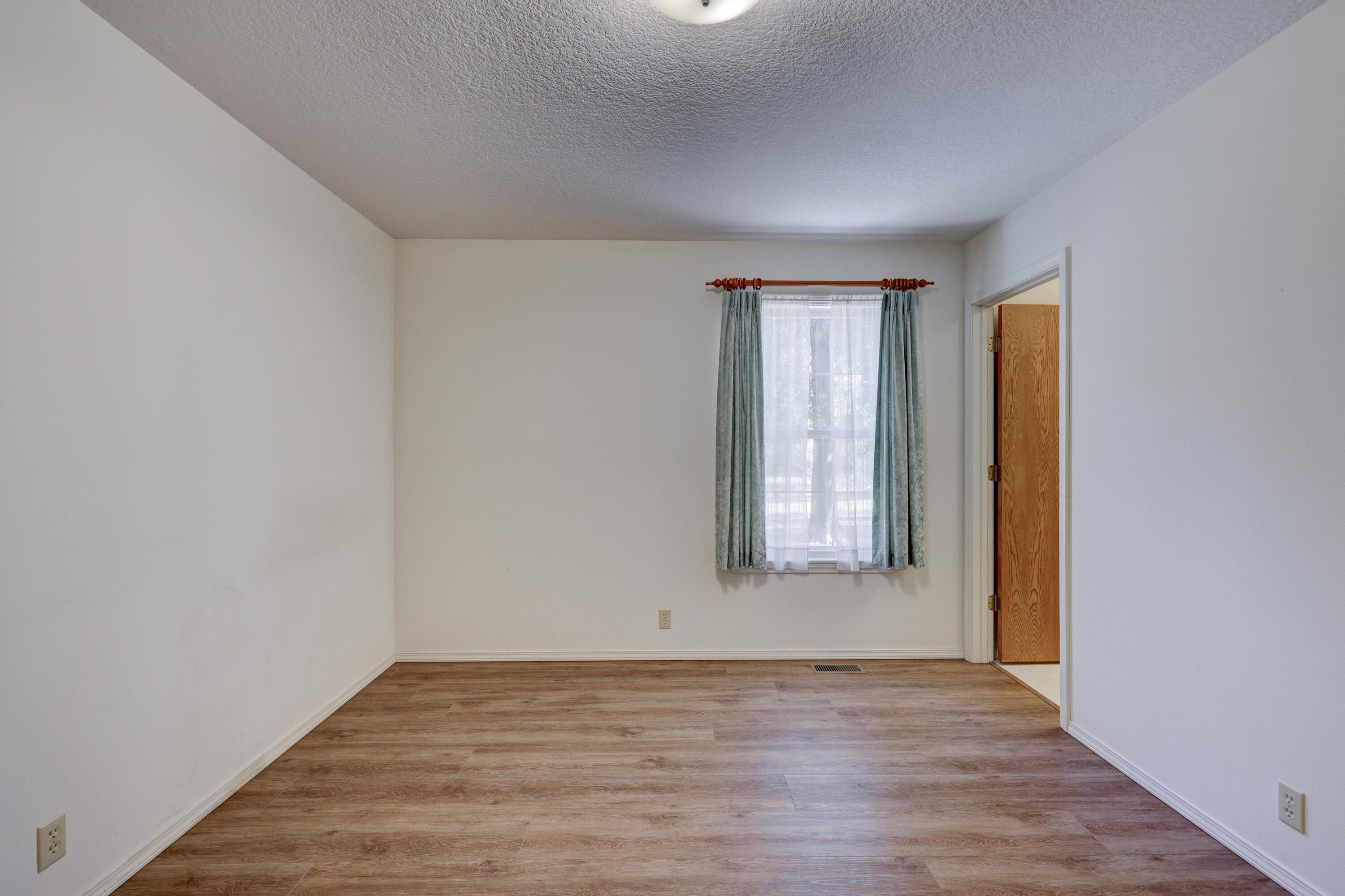 1411 Gold Stream Drive Property Photo 26
